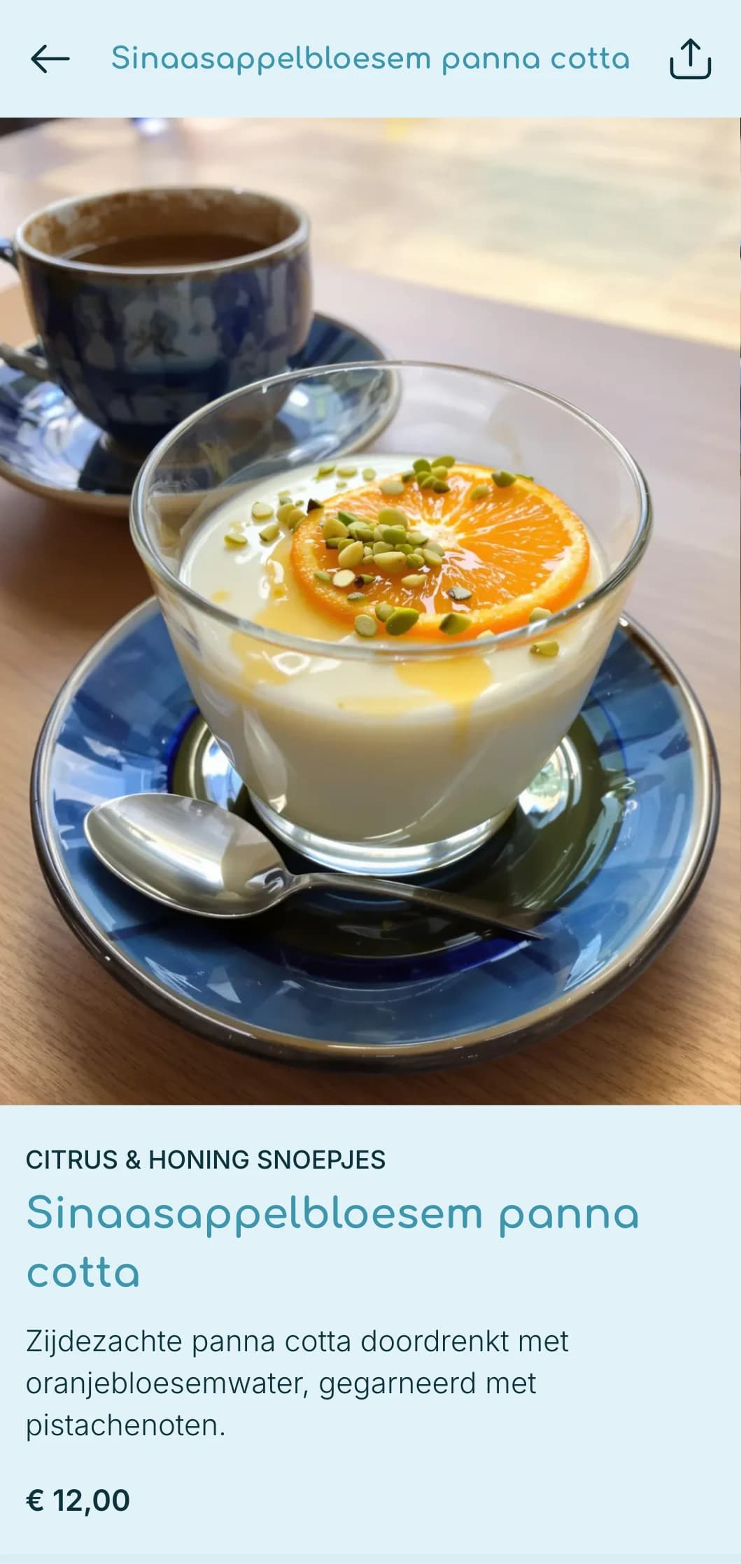 Levendige mediterraan geïnspireerde catering met verse zeevruchten, olijfolie en heldere smaken, perfect voor zomerse evenementen en kustfeesten.