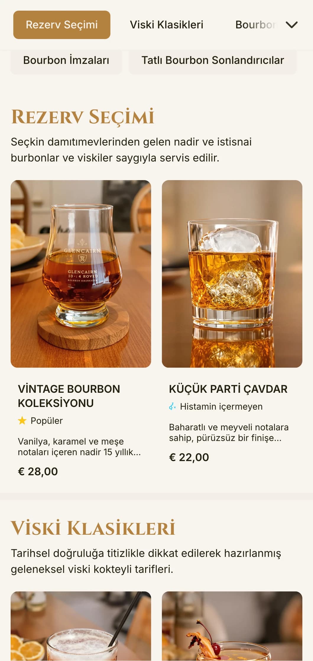 Burbon barları ve viski salonları için vintage tipografi ve sıcak kehribar vurgular içeren zarif, rafine bir tasarım.