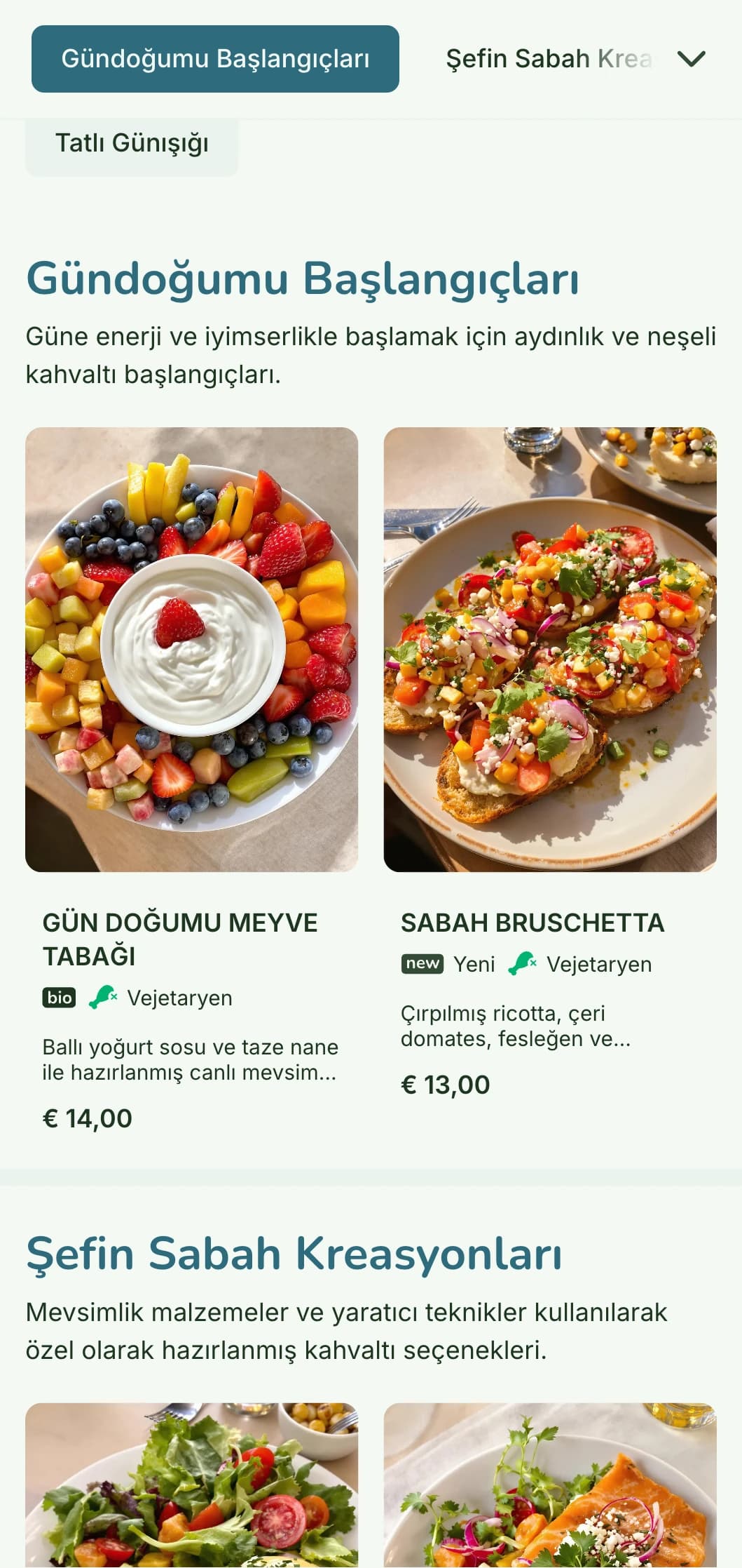 Rahat ama rafine bir bistro ortamında taze, renkli malzemeler içeren aydınlık, neşeli kahvaltı menüsü.