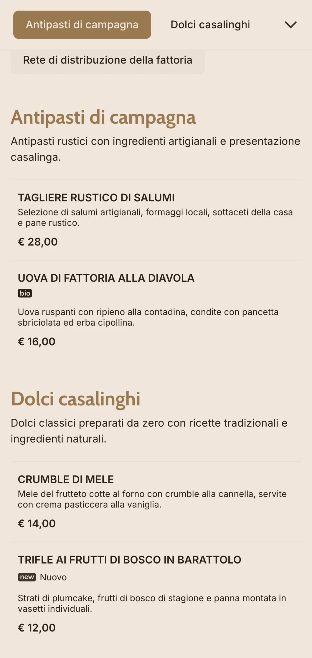 Un catering di calda ispirazione contadina con piatti sostanziosi, servizio in stile familiare e presentazione rustica per matrimoni in fienile ed eventi in campagna.