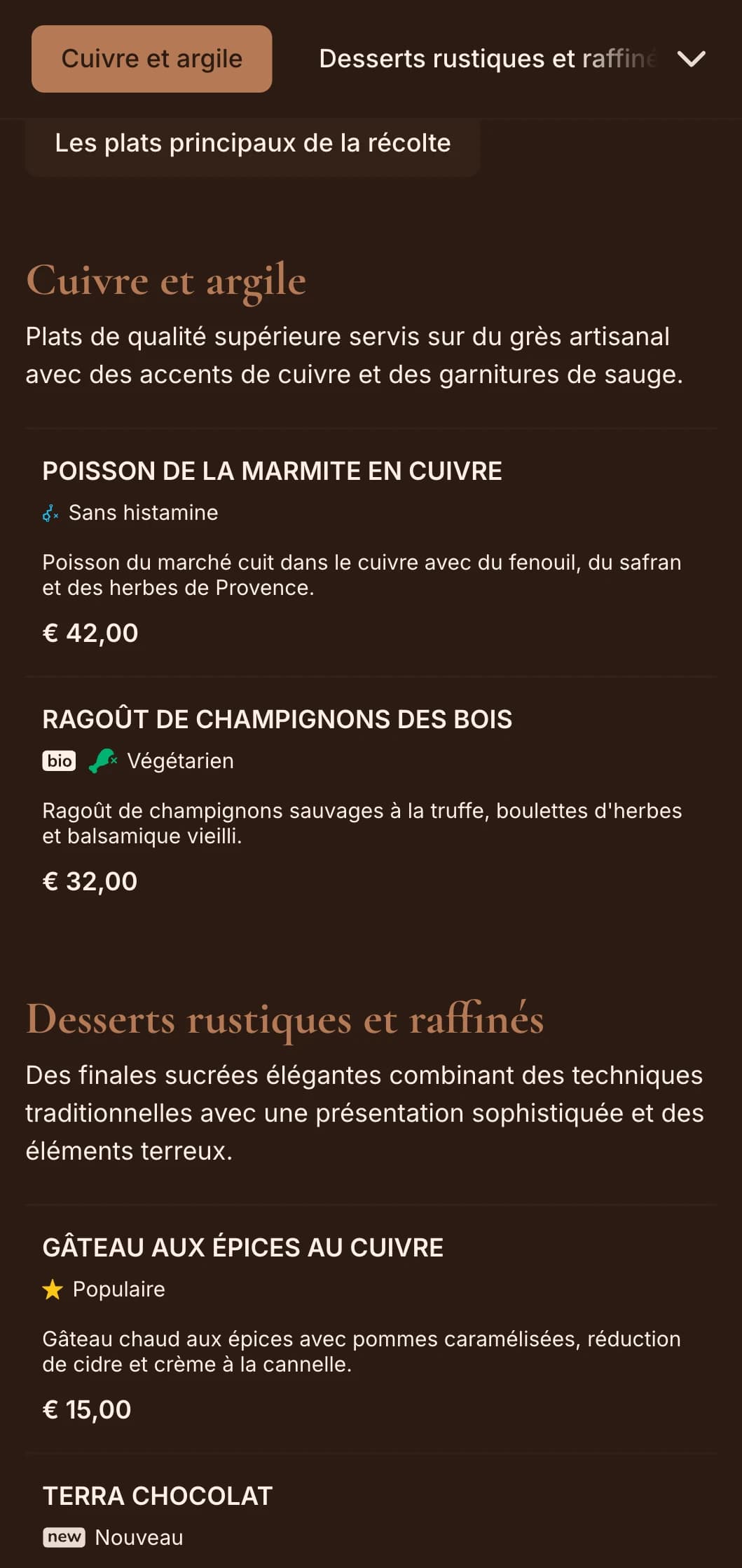 Une élégance rustique raffinée, avec des tons chauds de cuivre et des accents de sauge, parfaite pour des repas raffinés de la ferme à la table et des repas raffinés de saison.