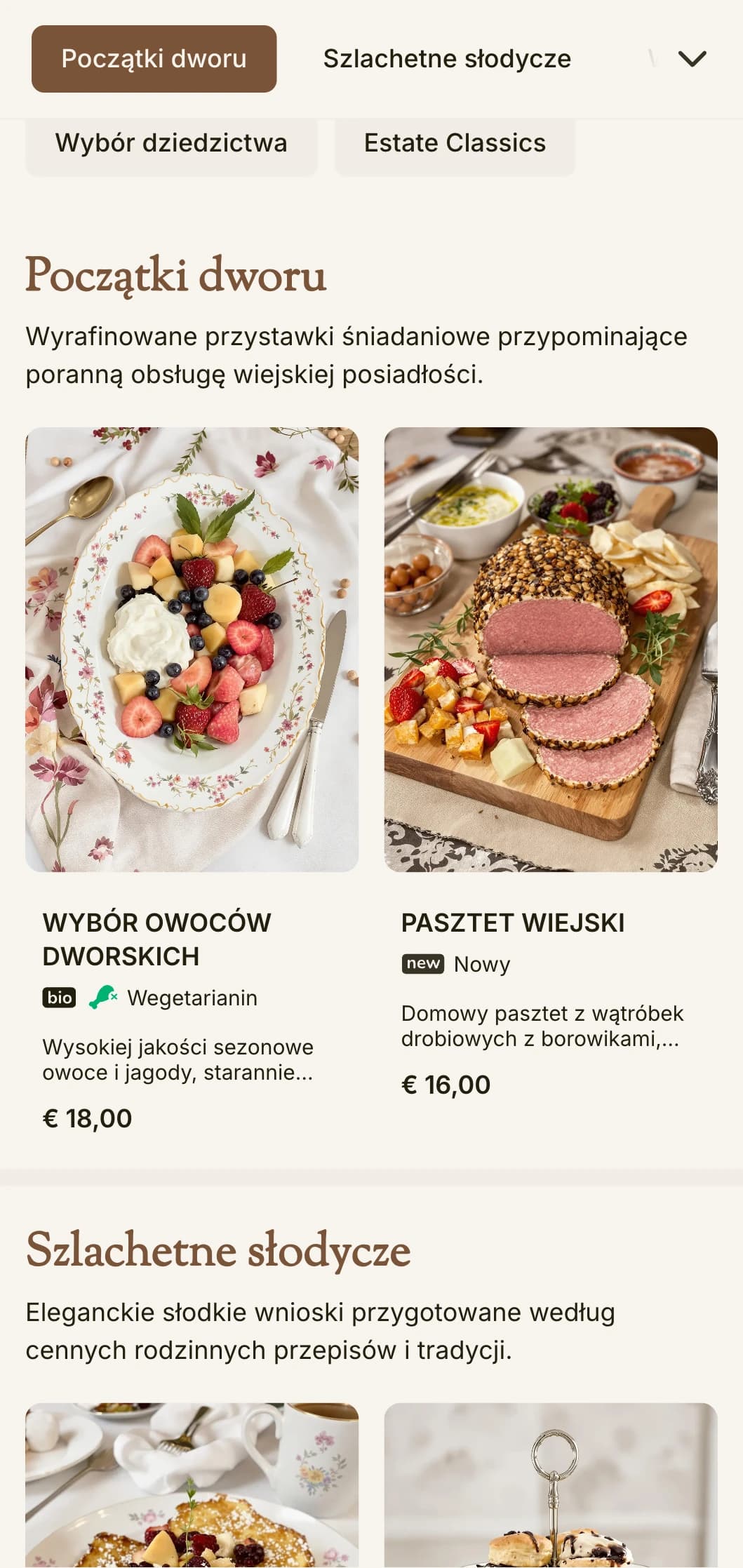 Wyróżniająca się poranna oferta przypominająca wiejską kolację, prezentowana z tradycyjną elegancją.