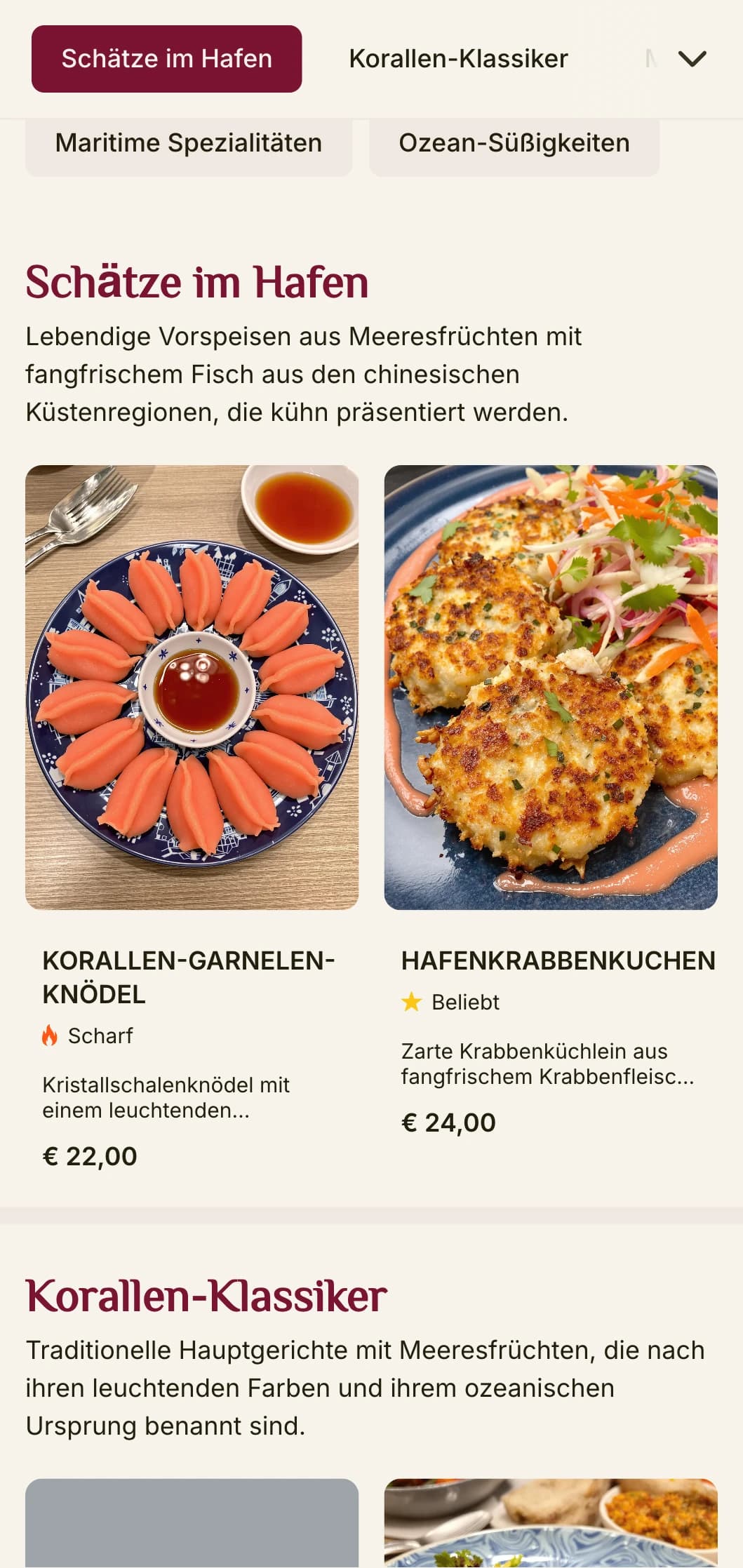 Lebendiges chinesisches Menüdesign, inspiriert von Korallen und Hafenästhetik, mit kräftigen Farben für Fischrestaurants.