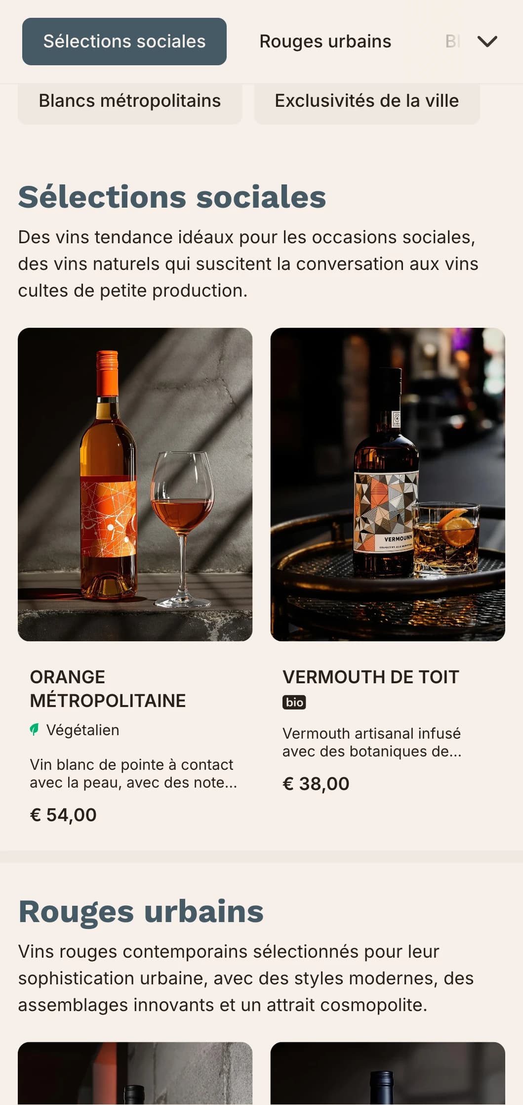 Modèle de carte des vins élégant, d'inspiration urbaine, avec des éléments architecturaux et une esthétique contemporaine, idéal pour les bars à vin urbains et les établissements de restauration modernes.