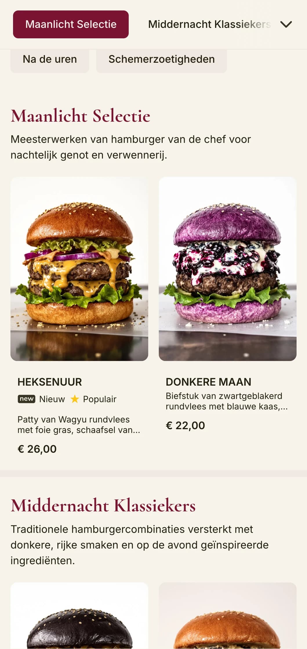 Laat op de avond premium burger lounge met donker fluweel en mysterieuze sfeer.