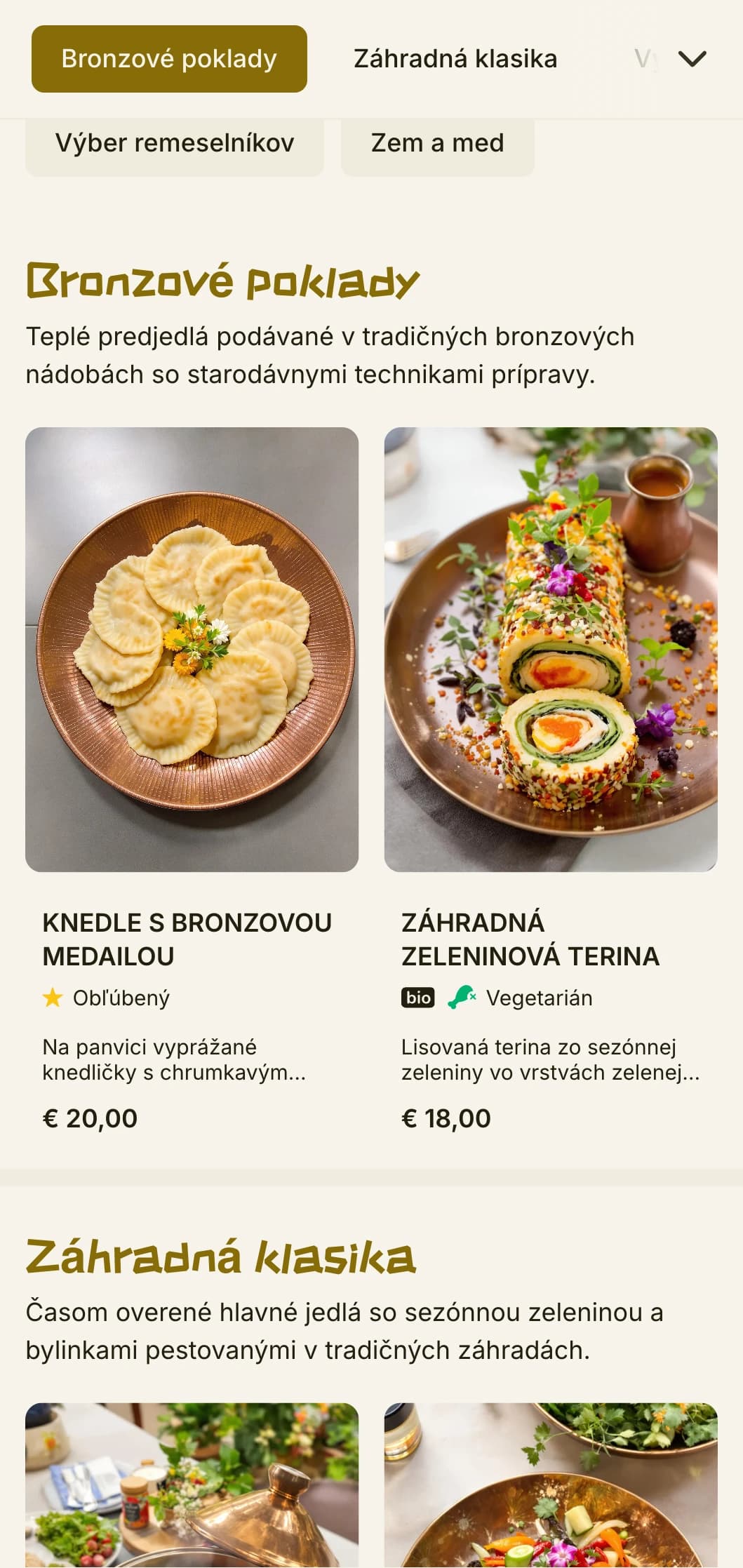 Teplý čínsky dizajn menu kombinujúci bronzové artefakty a záhradné prvky so zemitými tónmi pre autentickú kuchyňu.