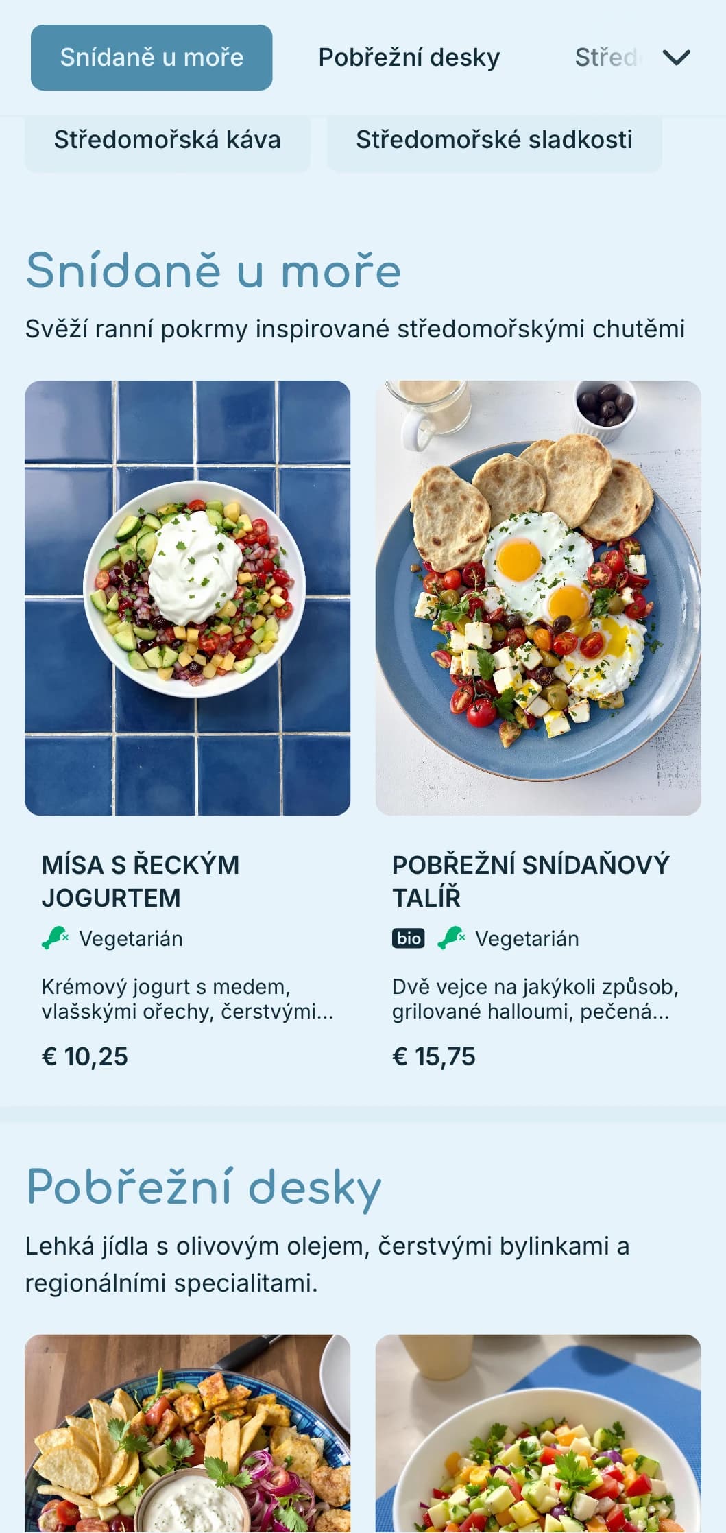 Osvěžující modrá paleta inspirovaná středomořskými vodami pro přímořské kavárny a bistra.