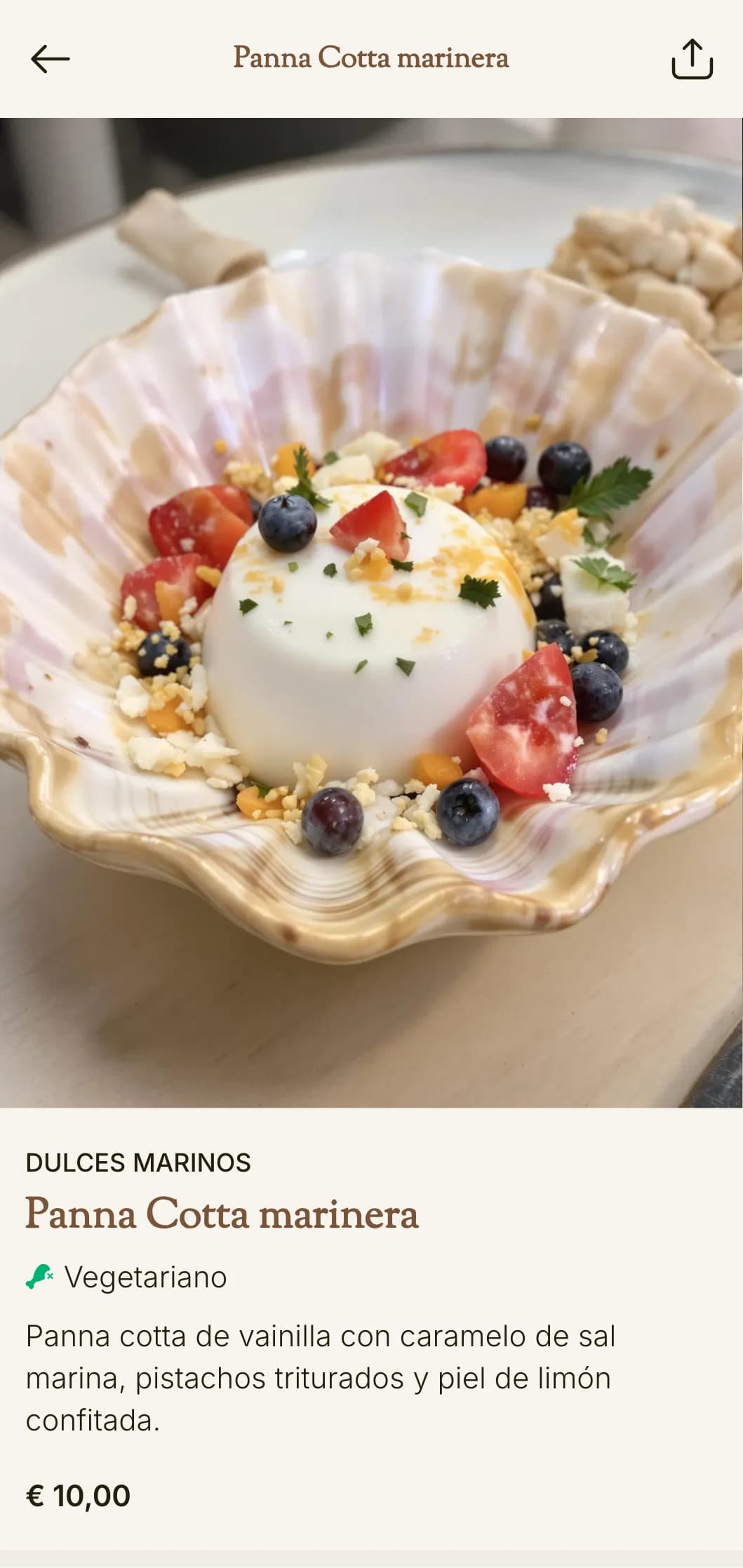 Carta de pizzas de inspiración mediterránea costera con elementos marineros y diseño clásico.