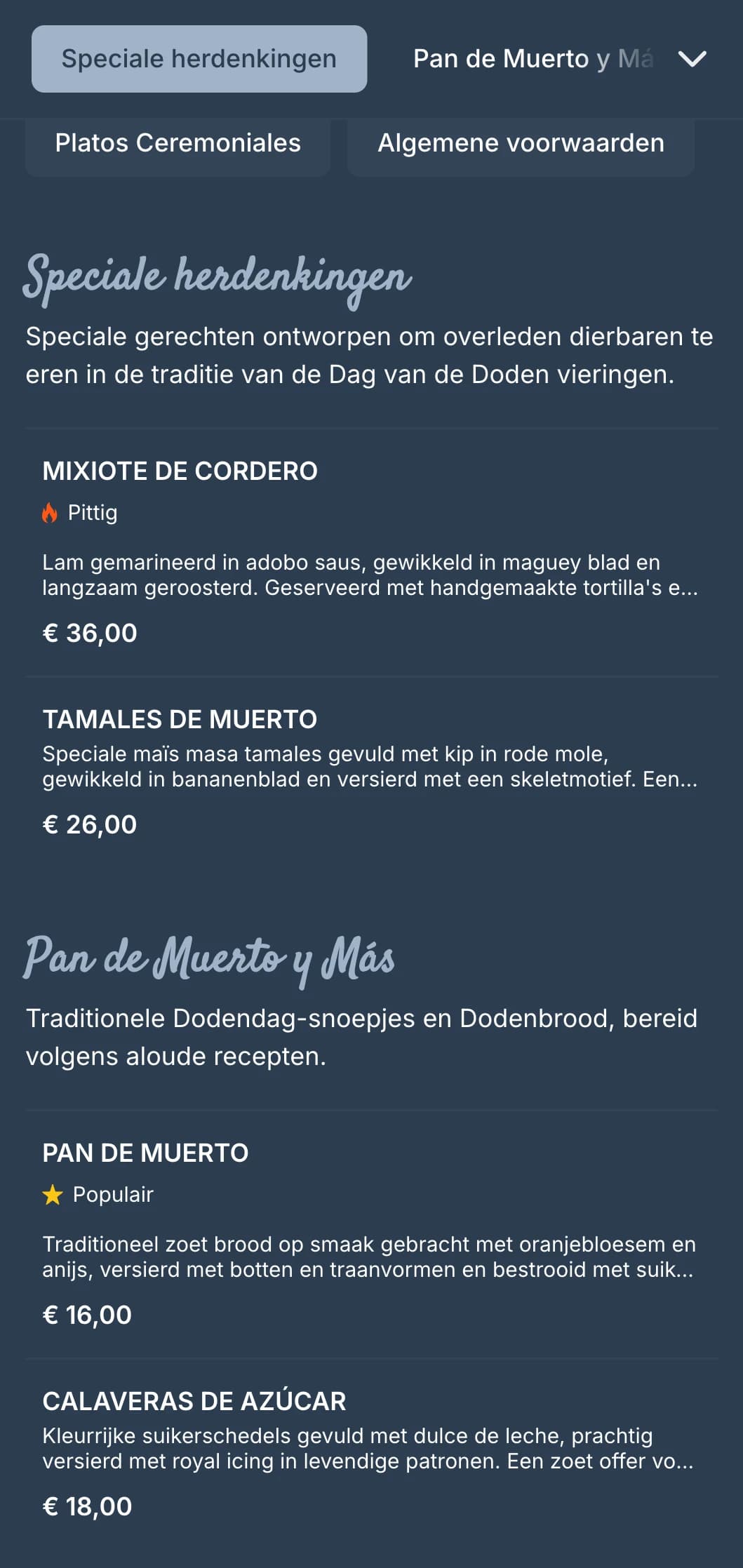 Artistiek en feestelijk themamenu met rijke blauwgrijze tinten, suikerschedelmotieven en speciale seizoensaanbiedingen.