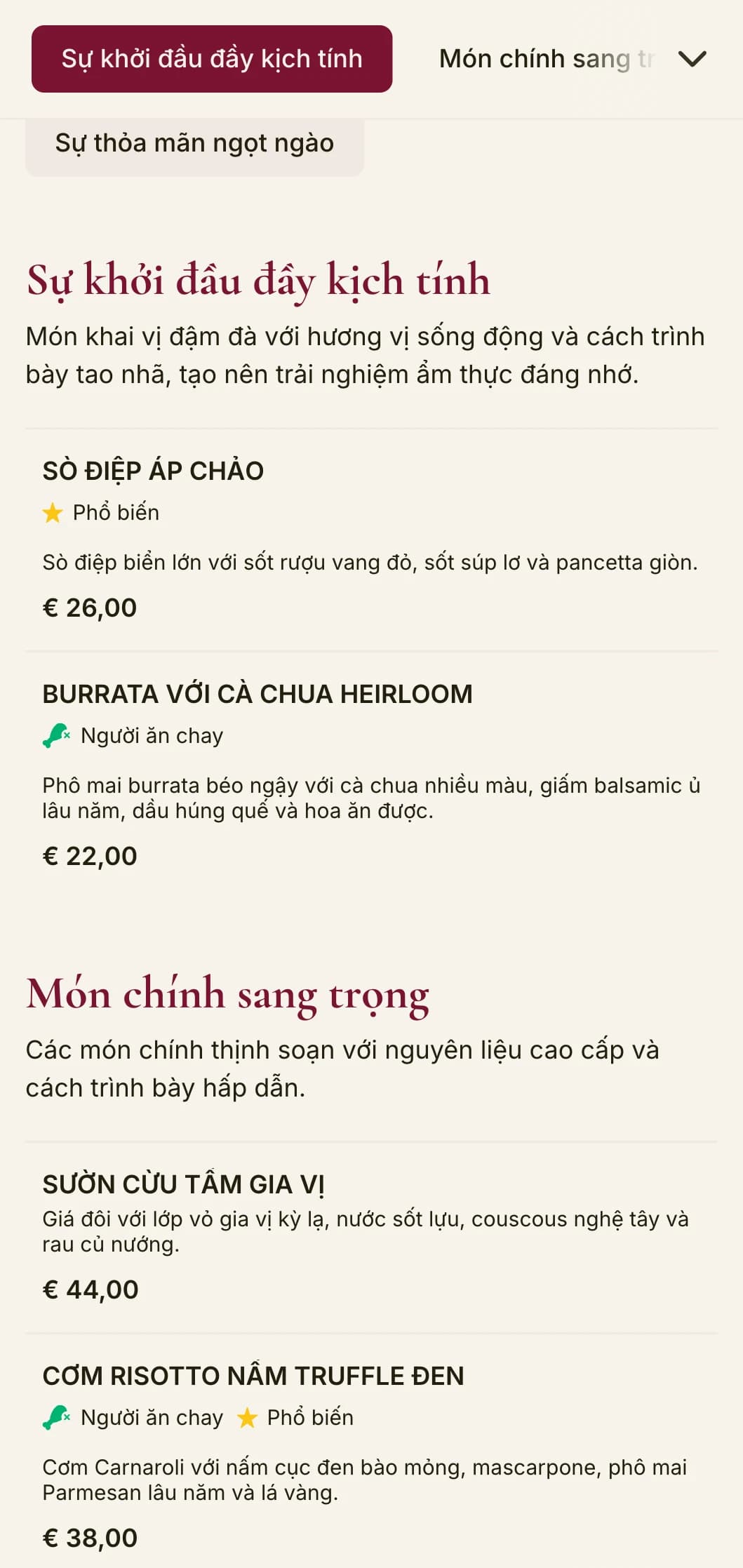 Thực đơn tối táo bạo và ấn tượng với tông màu đỏ đậm và các yếu tố sang trọng, được thiết kế cho các địa điểm ăn uống cao cấp với phong cách sân khấu.