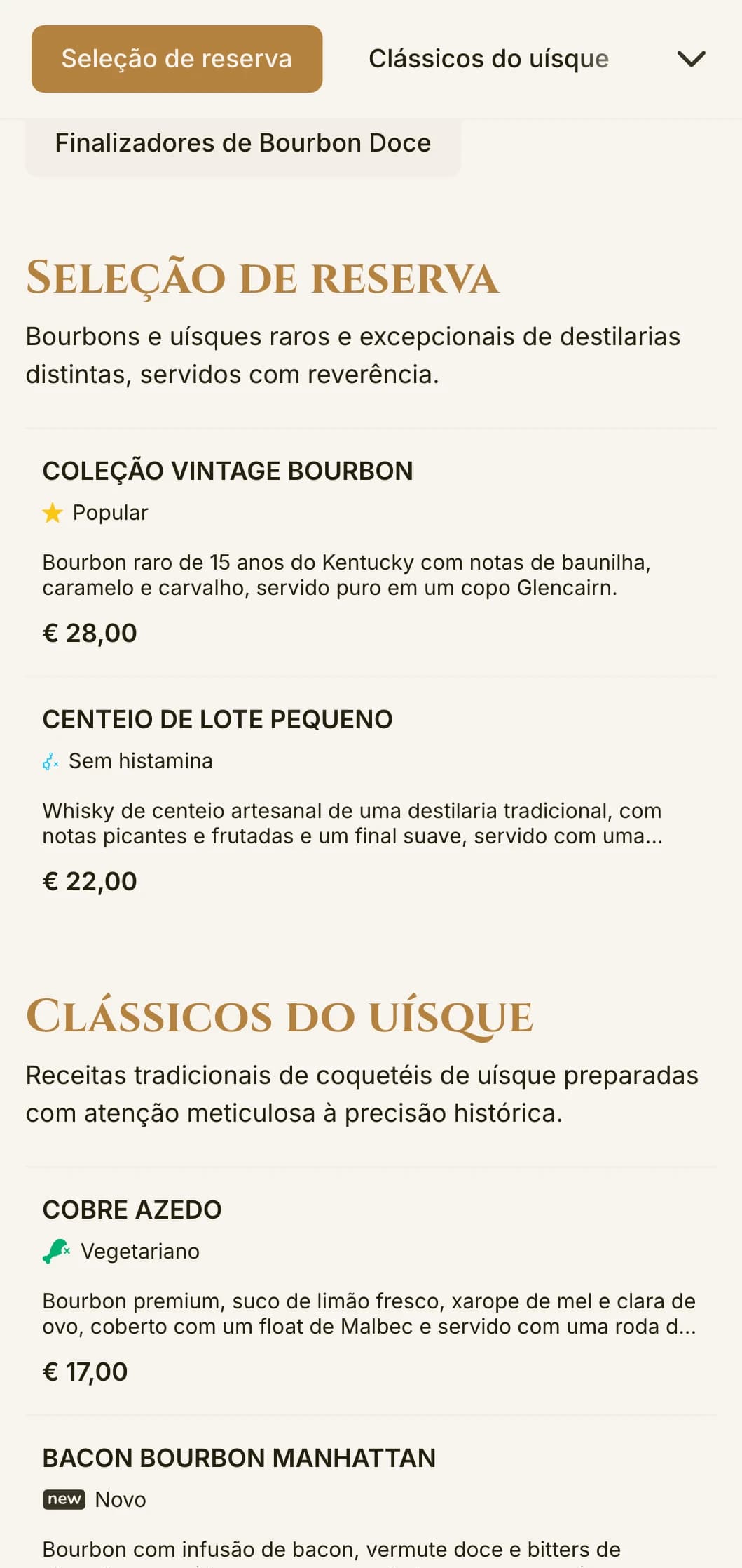 Um design elegante e refinado para bares de bourbon e lounges de uísque com tipografia vintage e detalhes em âmbar quente.