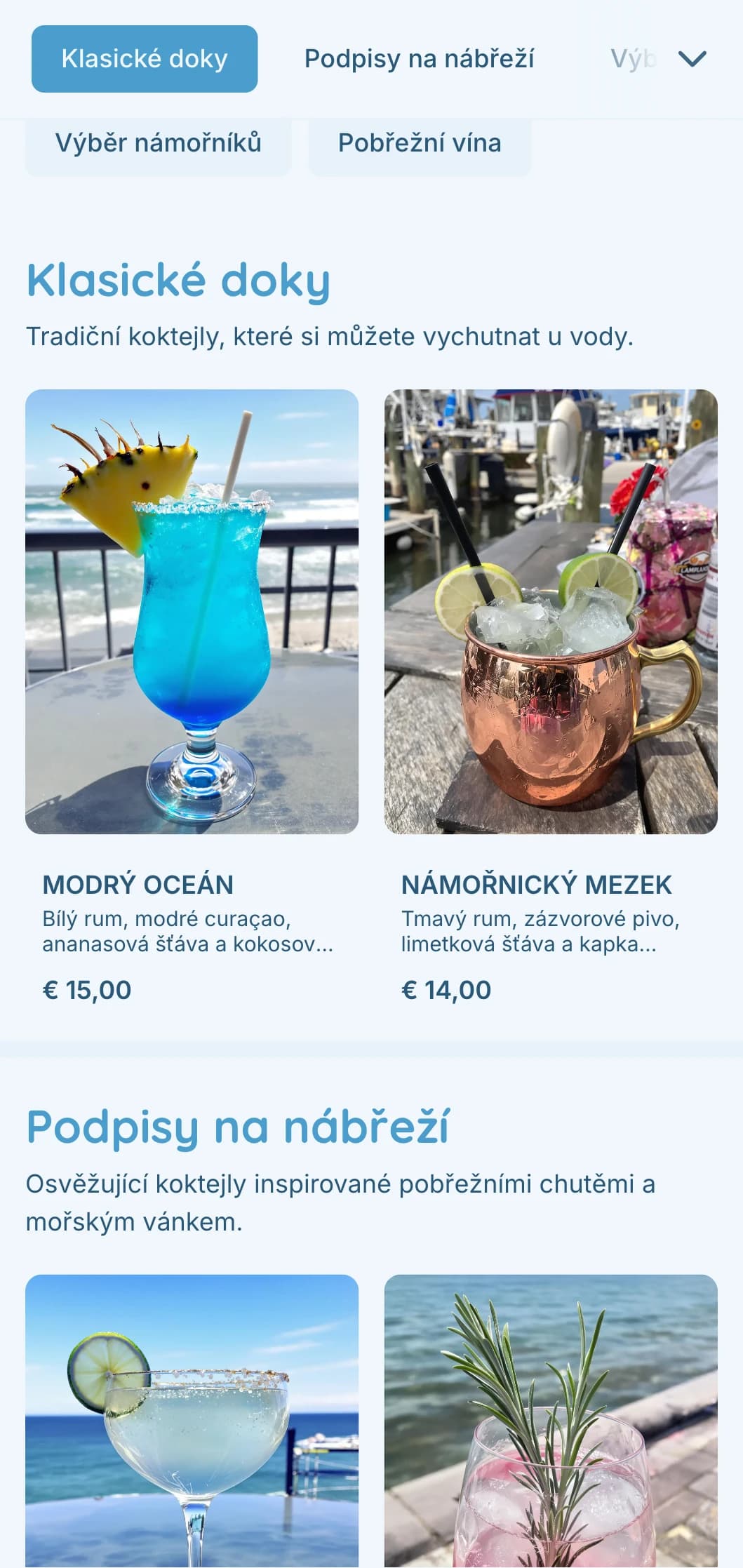 Světle modrý design s námořními prvky pro bary na nábřeží a místa v docích.