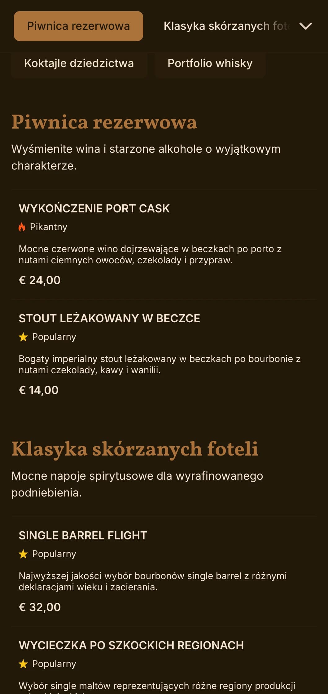 Bogaty, orzechowo-brązowy design ze skórzanymi teksturami dla tradycyjnych salonów.