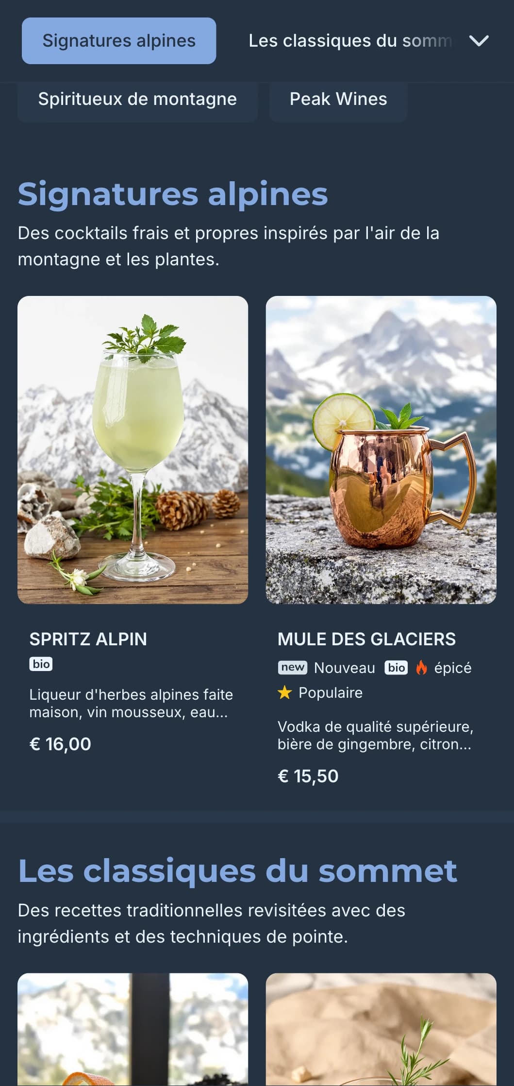 Un design frais bleu-gris avec des motifs de montagne pour des cocktails élégants et propres.