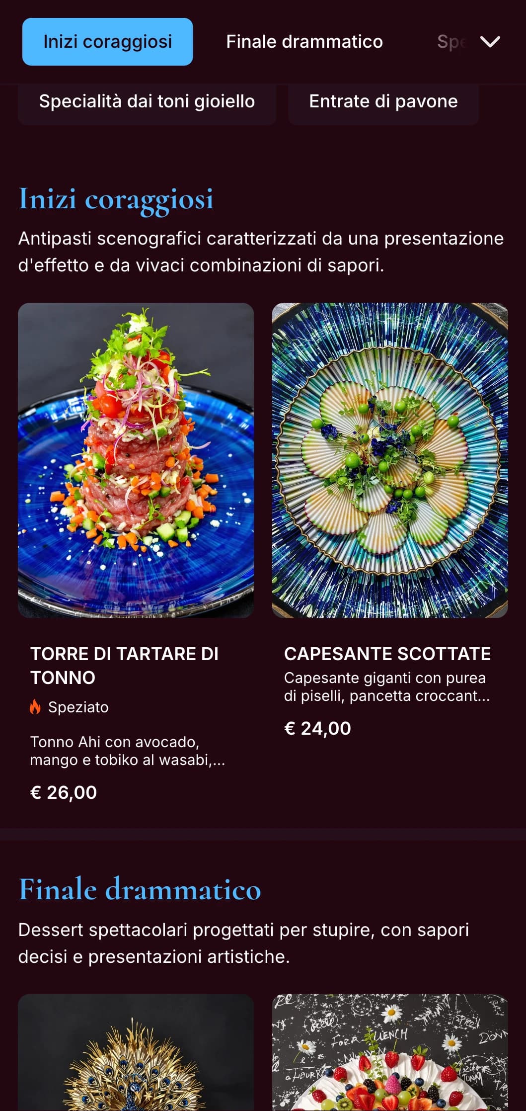 Un menu di grande impatto, di colore blu pavone, con ricche tonalità gioiello e uno stile drammatico, pensato per i ristoranti dal carattere deciso.