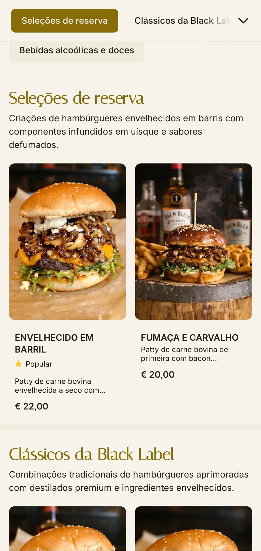 Bar de hambúrgueres premium inspirado no uísque, com detalhes em madeira escura e couro.