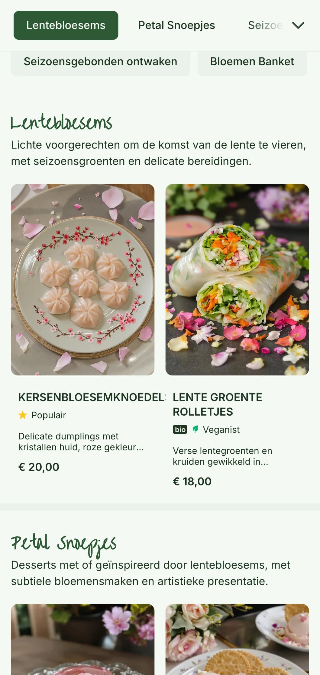 Fris Chinees menuontwerp geïnspireerd op kersen- en pruimenbloesems, met delicate patronen voor seizoensgebonden lenteaanbiedingen.