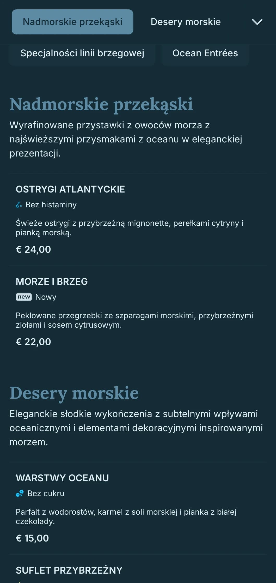 Wyrafinowana nadmorska elegancja łącząca wpływy żeglarskie z wyrafinowaną estetyką jadalni.
