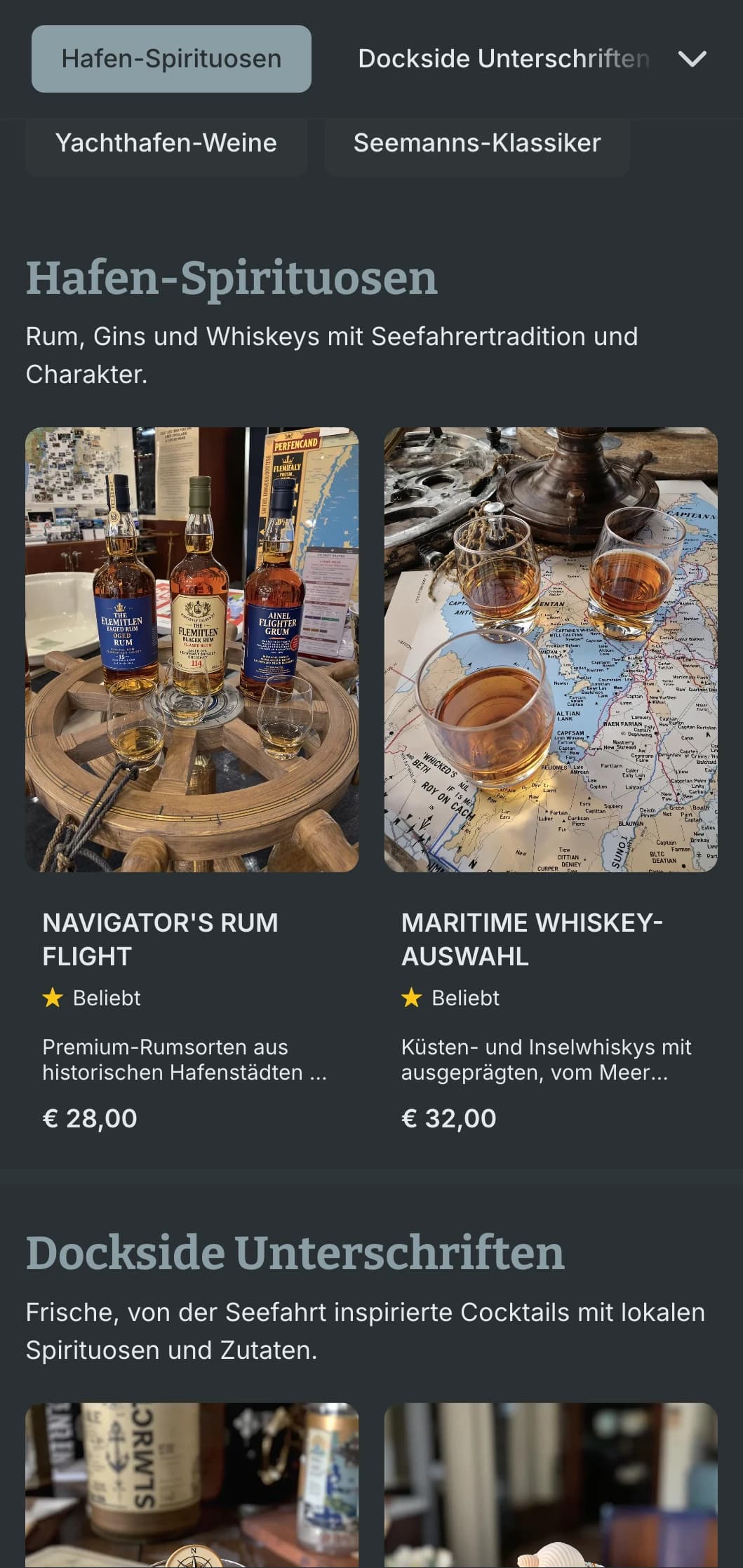 Blau-graues Design mit verwitterten Holzstrukturen für Veranstaltungsorte am Hafen.