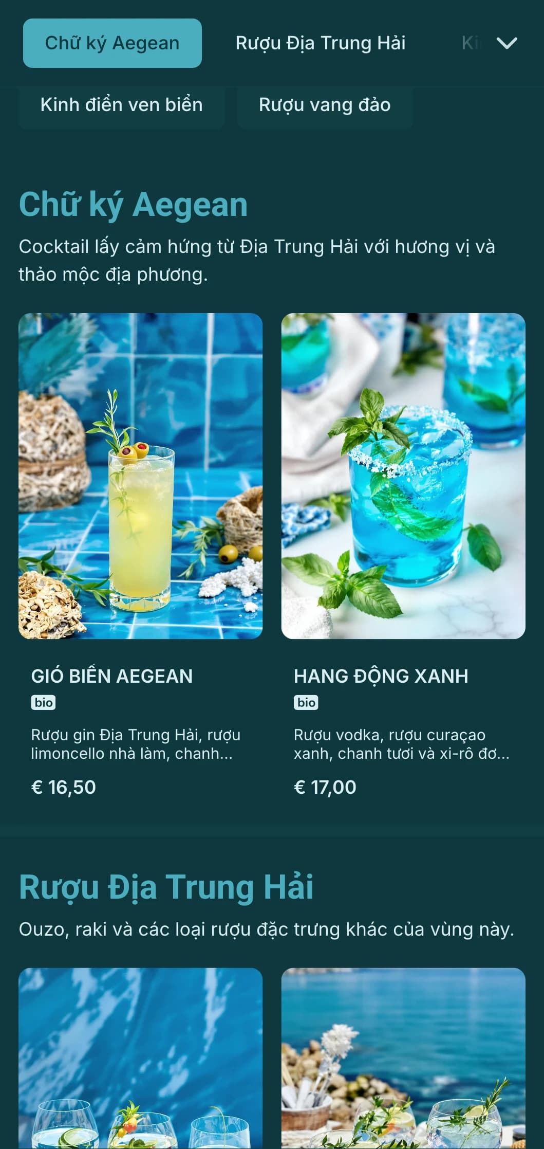 Thiết kế màu xanh tươi mát với họa tiết Địa Trung Hải dành cho quán bar bên bờ biển.