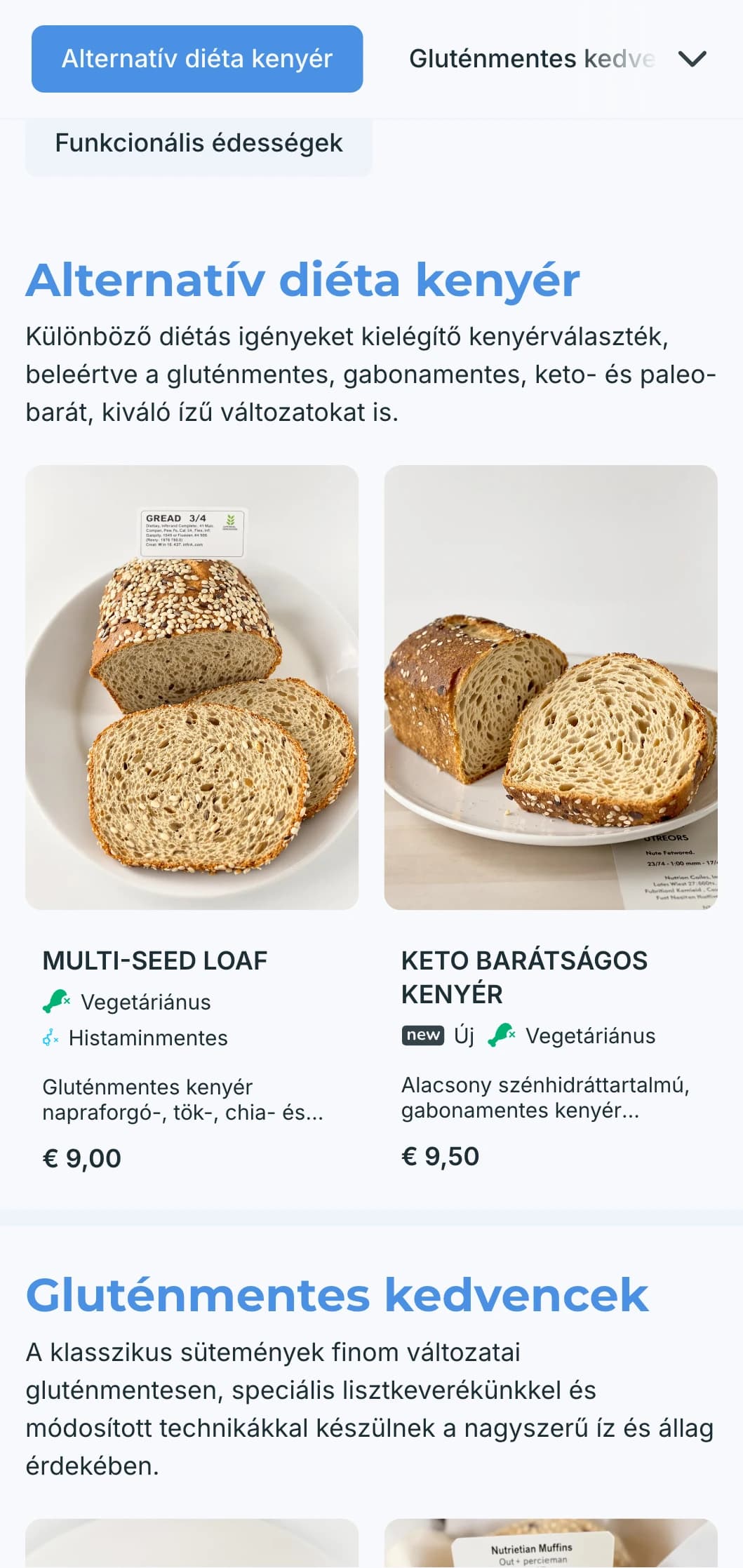 Friss, modern pékségi menüterv hűvös kék tónusokkal és letisztult tipográfiával, tökéletes az egészségtudatos pékségek és modern cukrászdák számára.