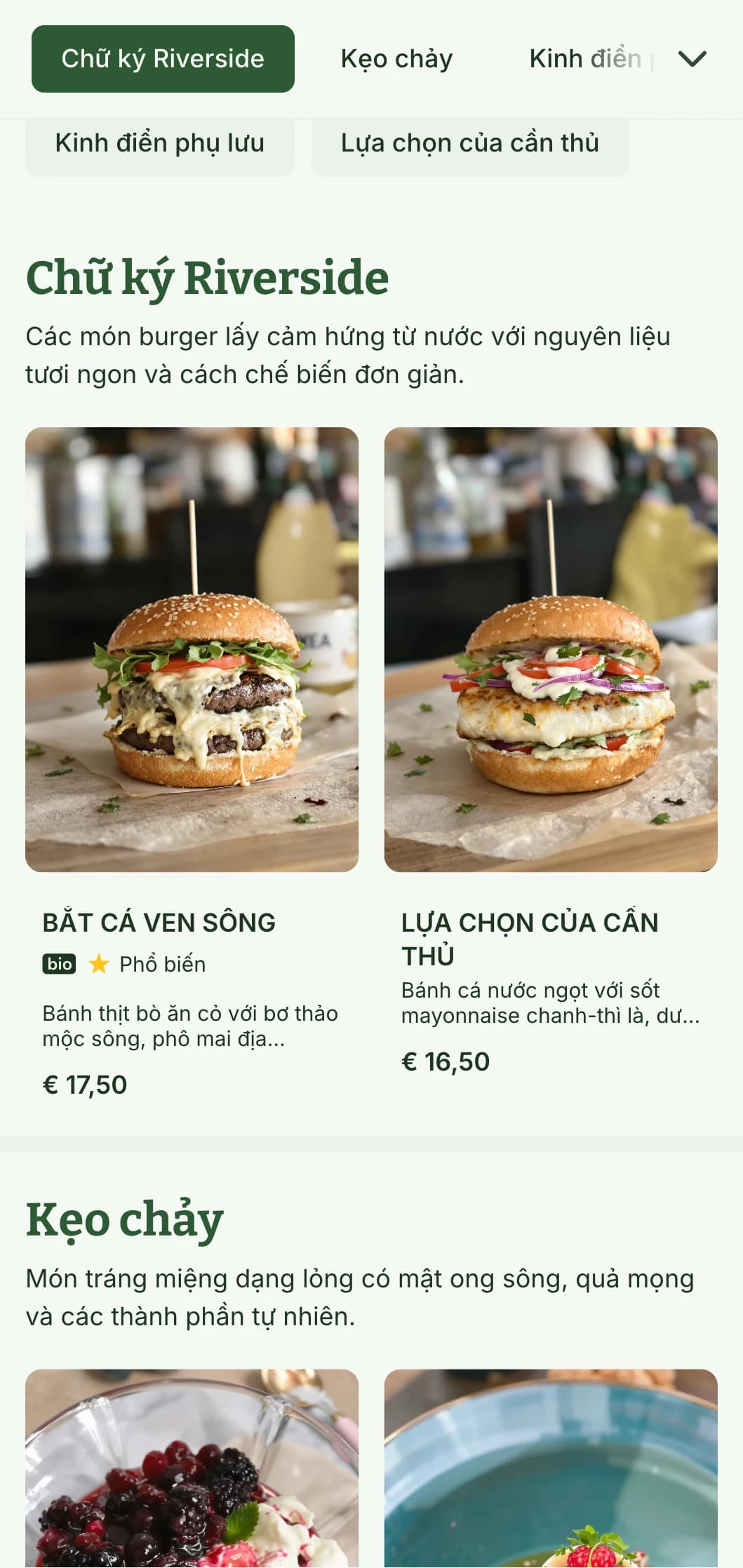 Trải nghiệm bánh mì kẹp thịt ven sông với các thành phần nước và bảng màu xanh lam lục tự nhiên.