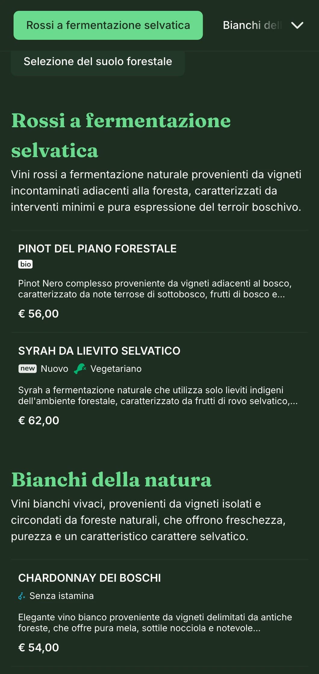 Modello di carta dei vini scura ispirata alla natura, con accenti di verde vibrante su sfondi di foresta, perfetto per i ristoranti nei boschi e le enoteche rustiche.