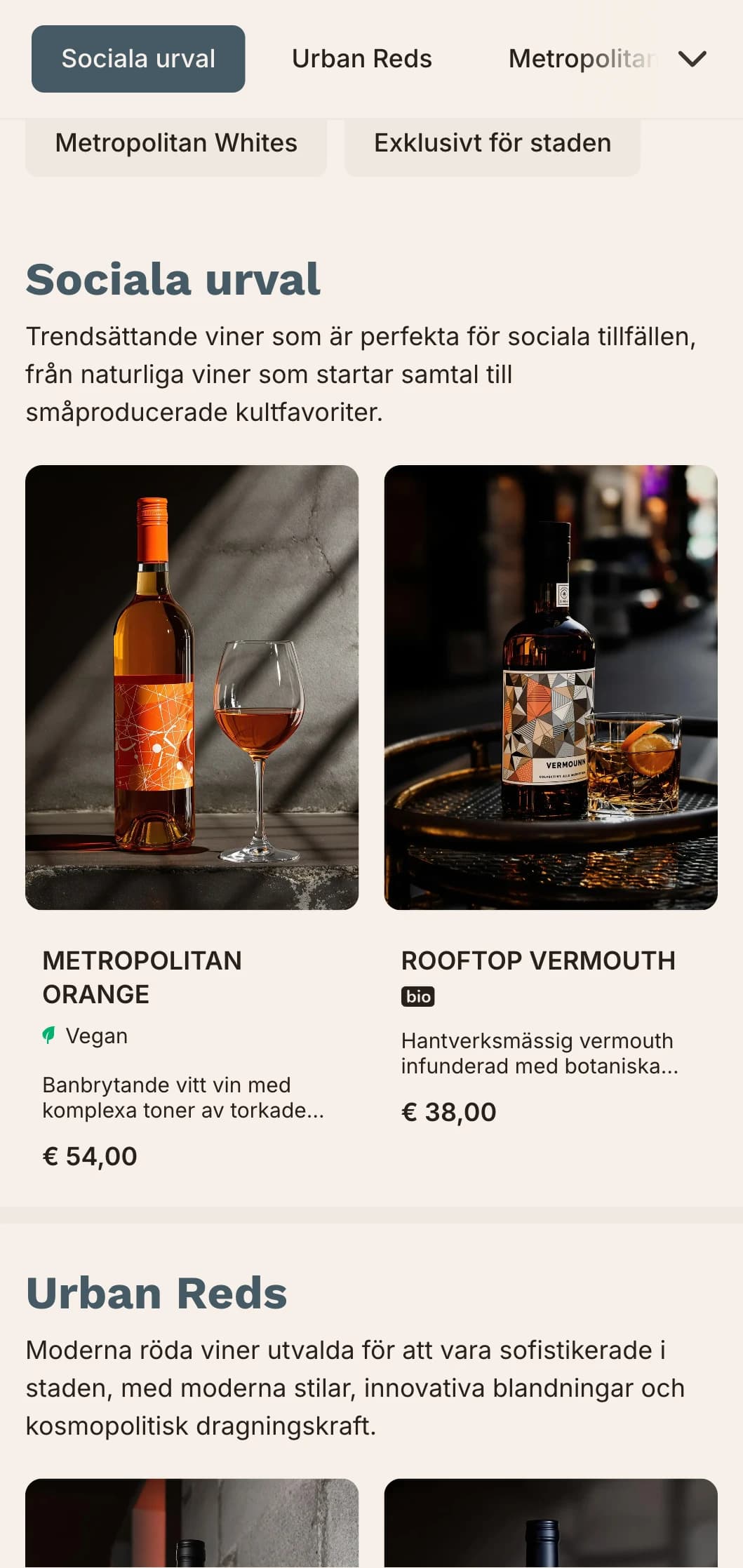 Elegant, stadsinspirerad mall för vinlista med arkitektoniska element och modern estetik, perfekt för stadens vinbarer och moderna matställen.