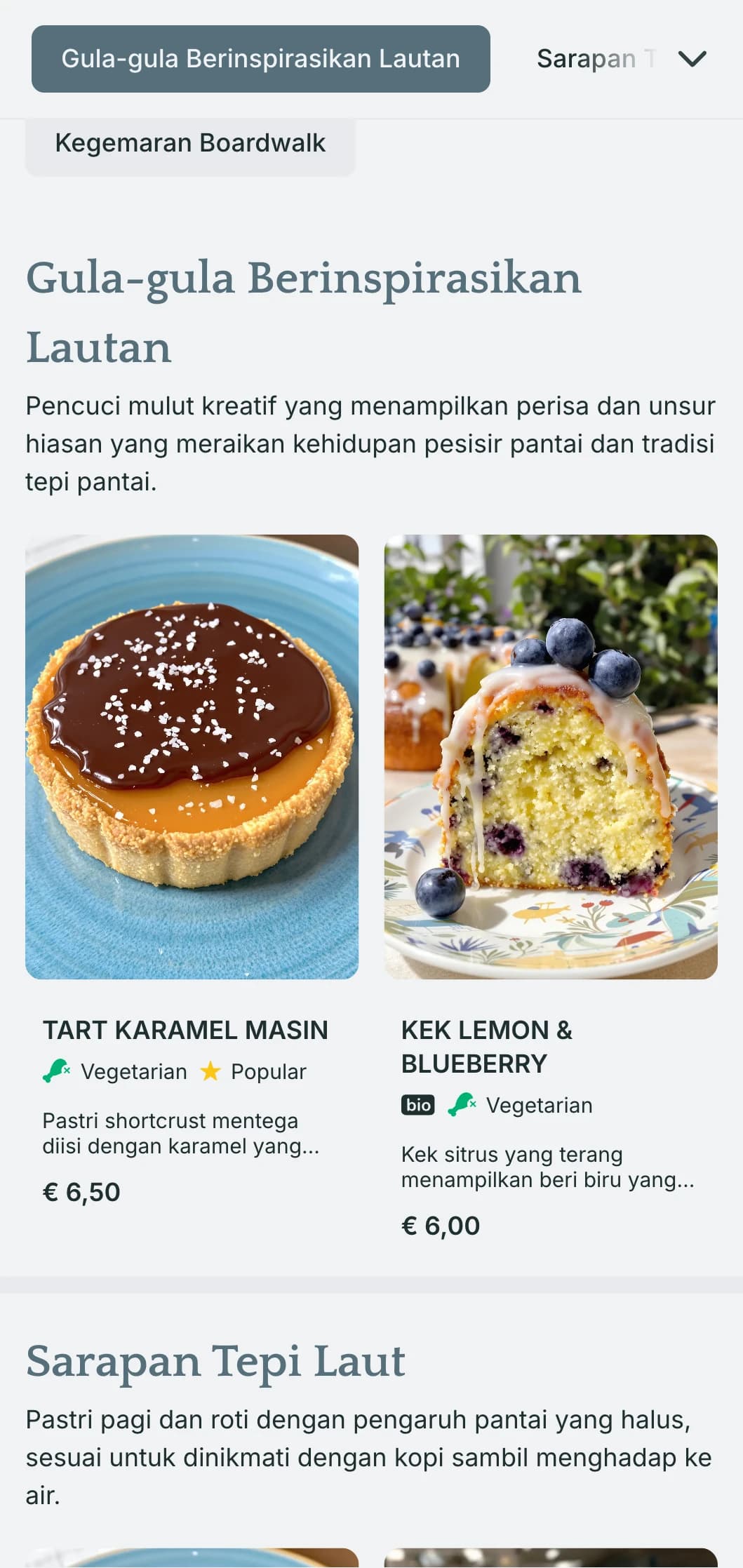 Reka bentuk menu bakeri segar berinspirasikan maritim dengan rona biru pantai dan tipografi lapang, sesuai untuk kedai roti tepi laut dan kafe bandar pantai.