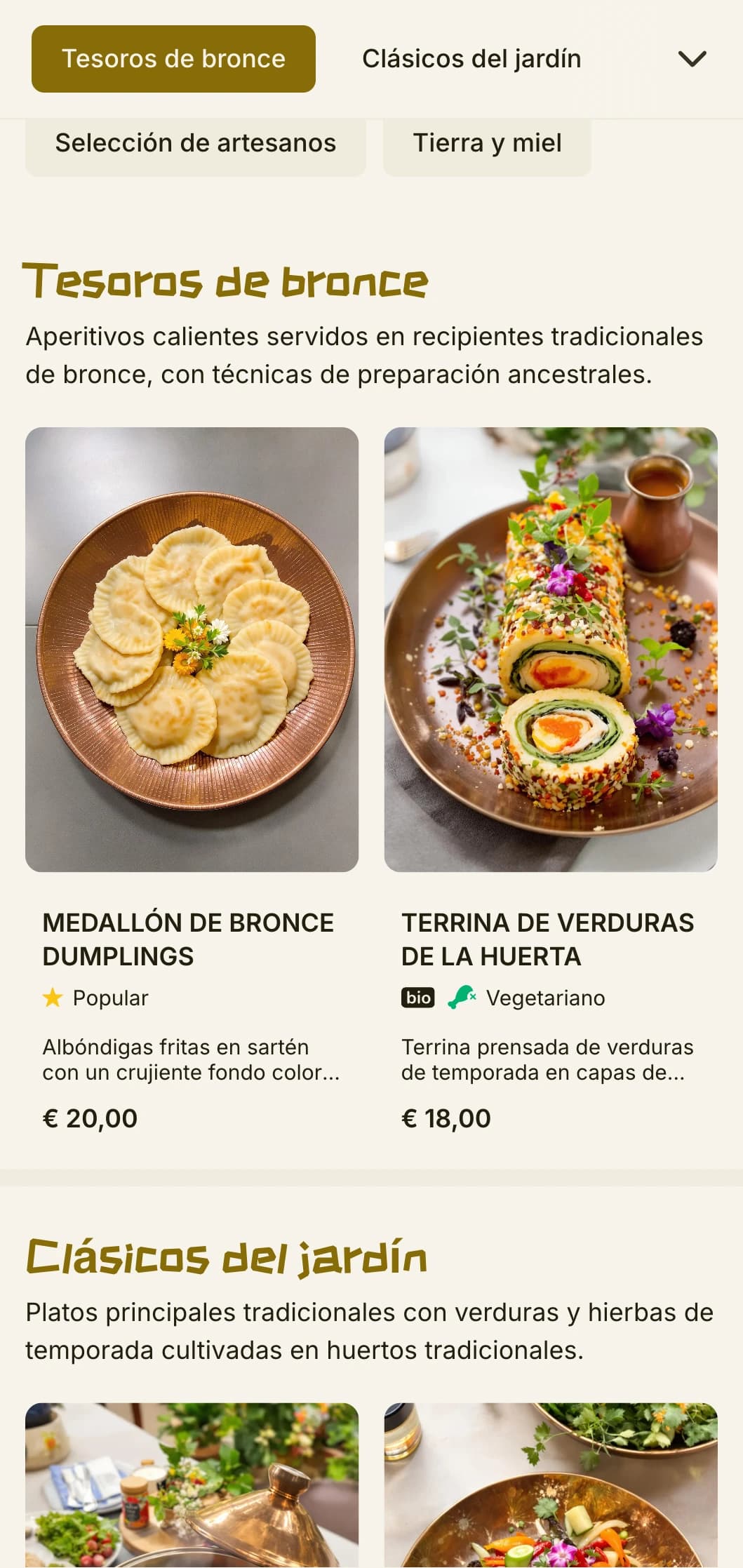 Cálido diseño de menú chino que combina artefactos de bronce y elementos de jardín, con tonos terrosos para una cocina auténtica.