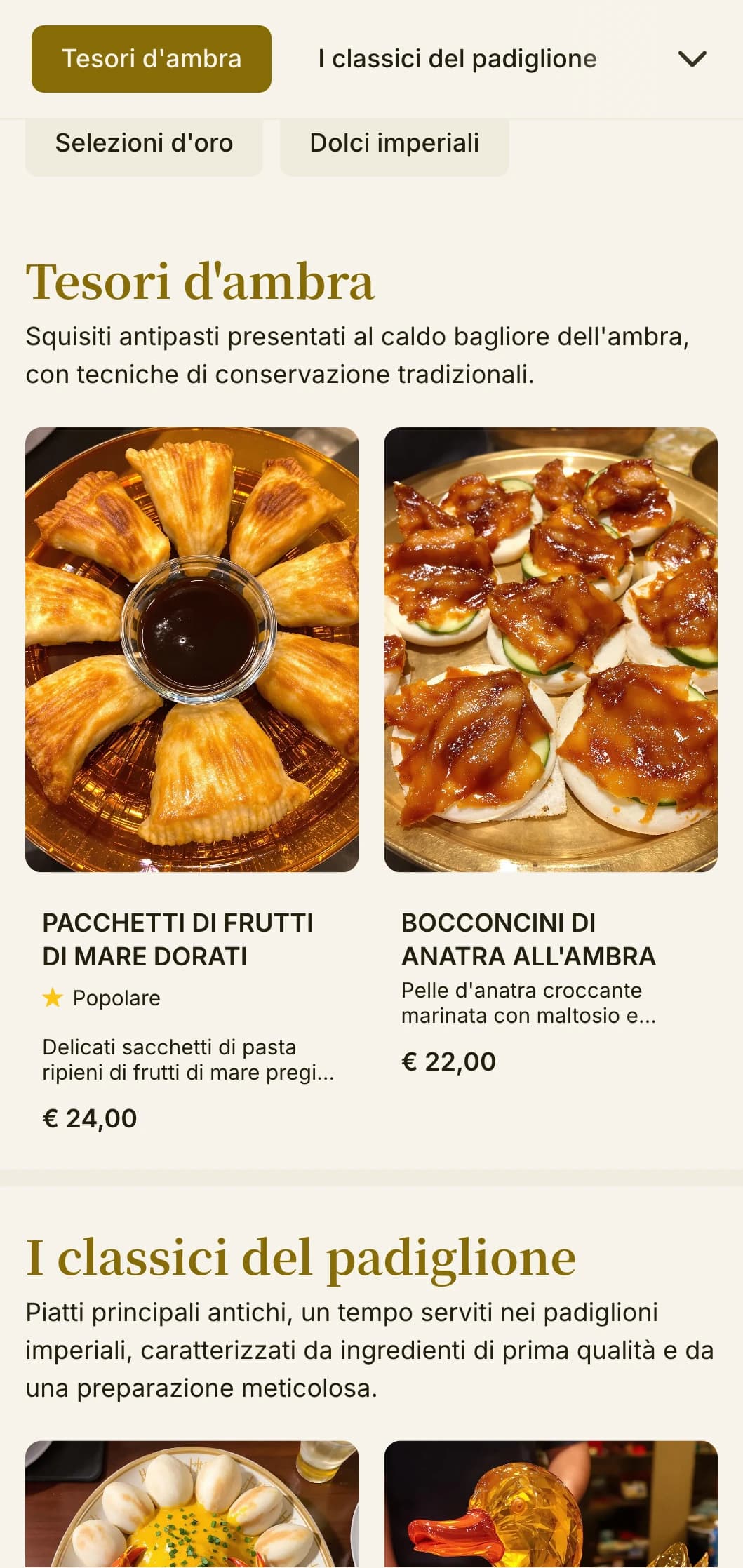 Elegante design del menu cinese con accenti ambrati ed elementi ispirati al padiglione per cene di alto livello e cucina imperiale.