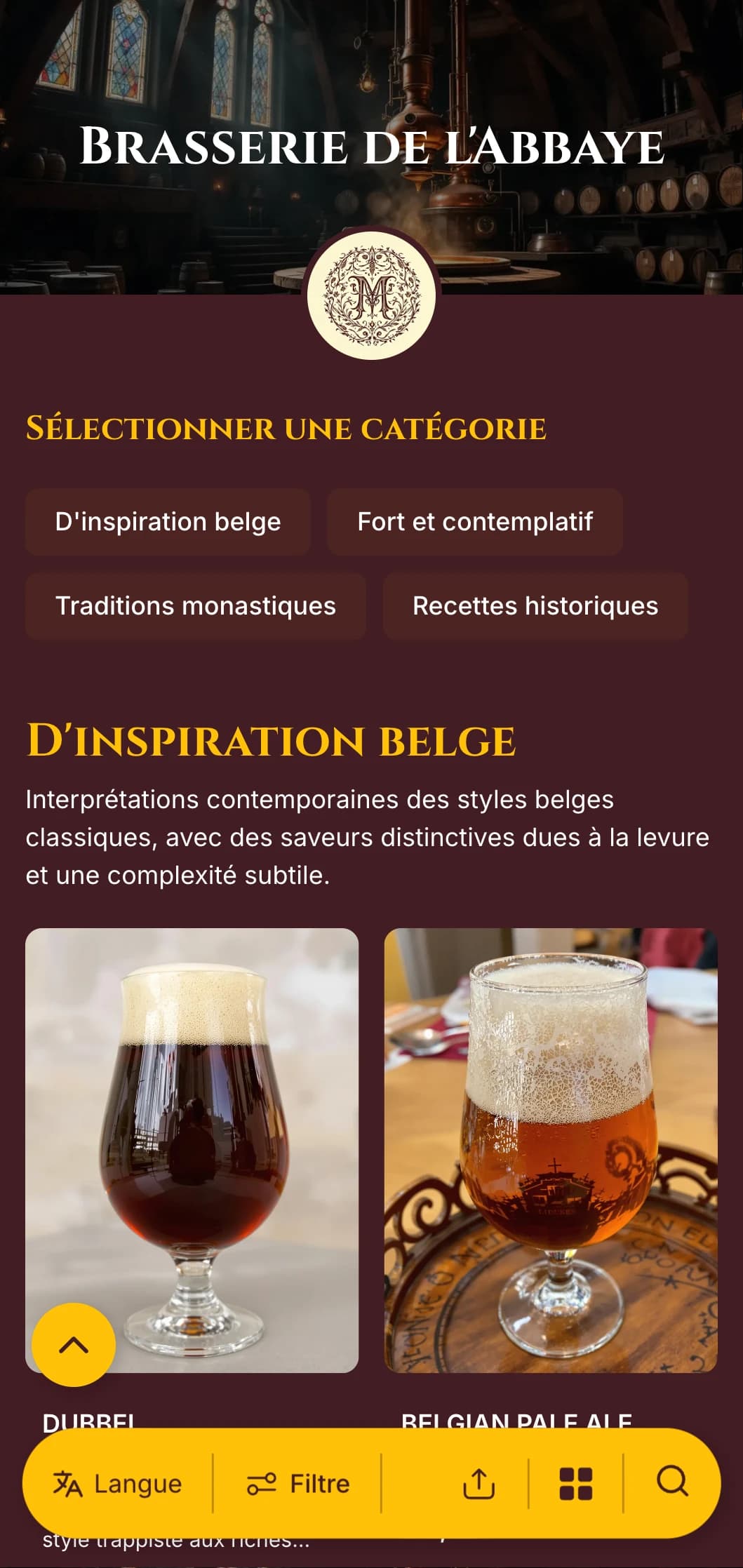Conception élégante et historique inspirée des traditions brassicoles monastiques, avec de riches tons bordeaux et une typographie classique.