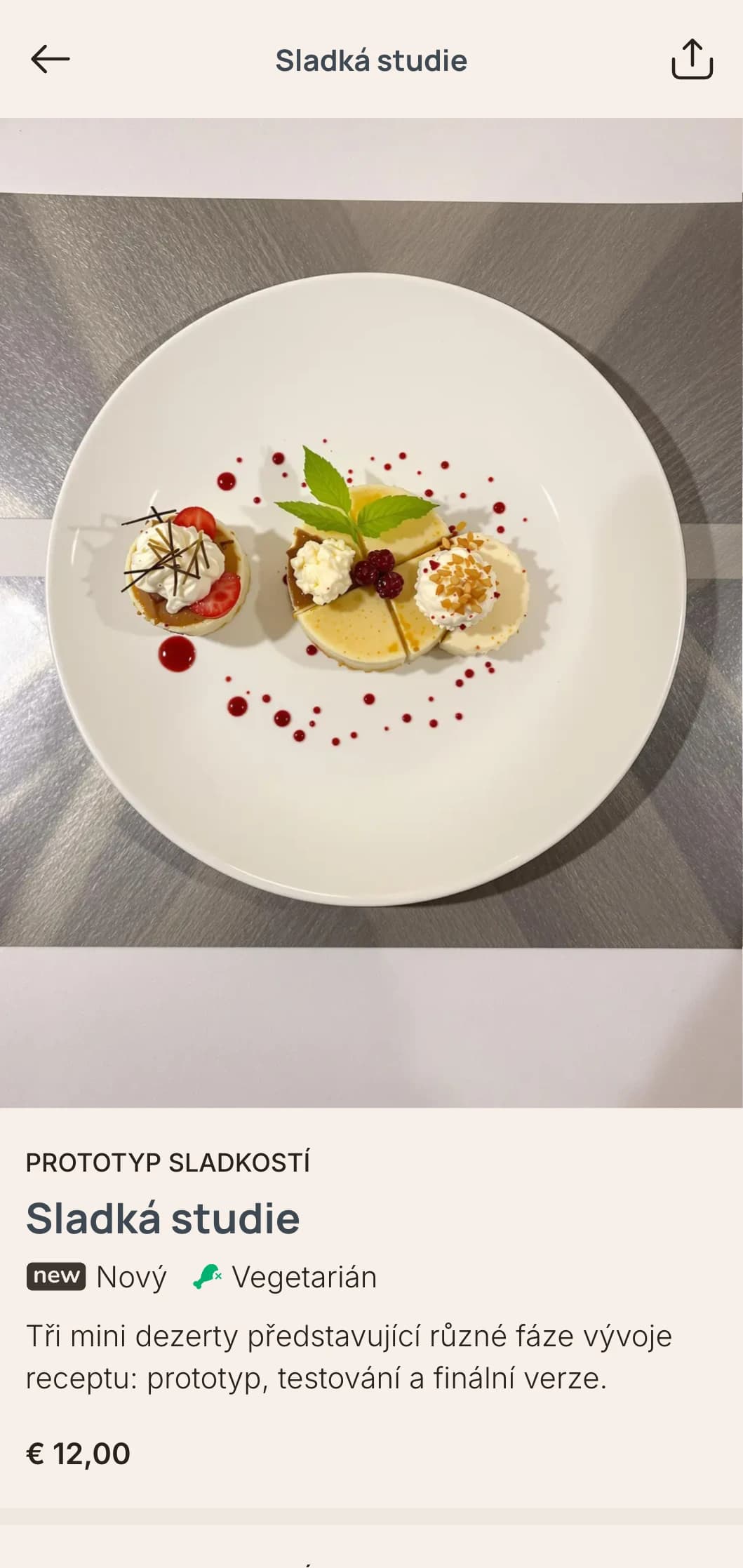 Kreativní, dílnou inspirovaný design poledního menu s uměleckými prvky a experimentálním uspořádáním, ideální pro restaurace v blízkosti kreativních studií a uměleckých čtvrtí.
