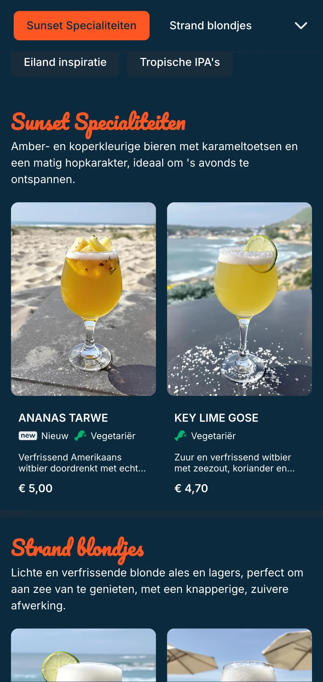 Licht en verfrissend ontwerp voor bars aan zee en brouwerijen aan de kust, met blauwe tinten en een luchtige esthetiek.