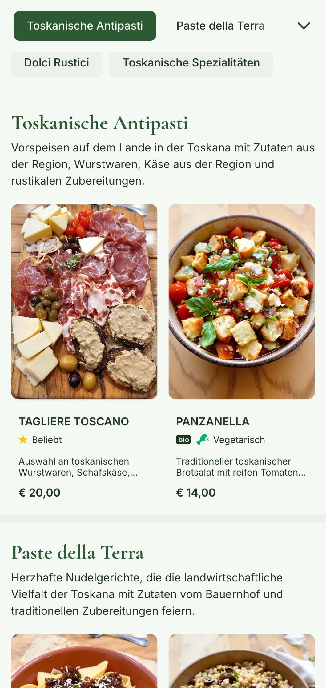 Die toskanische Landschaft wird mit Olivenhainen, Weinbergmotiven und erdigen Elementen für ein authentisches italienisches Esserlebnis zelebriert.