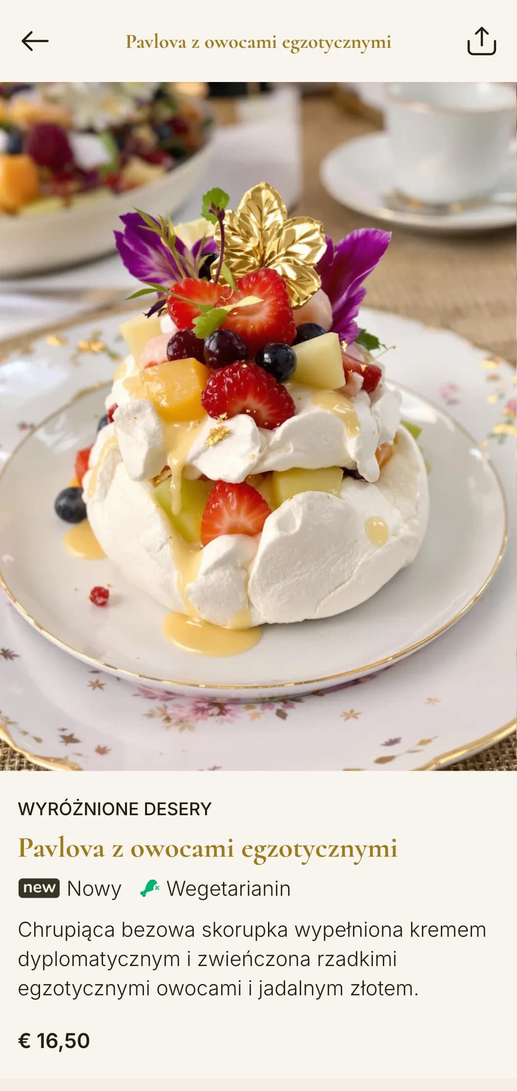 Bogaty, ekskluzywny projekt menu lunchowego z wyróżniającą się typografią i wyrafinowanymi odstępami, idealny do prywatnych klubów i luksusowych restauracji hotelowych.
