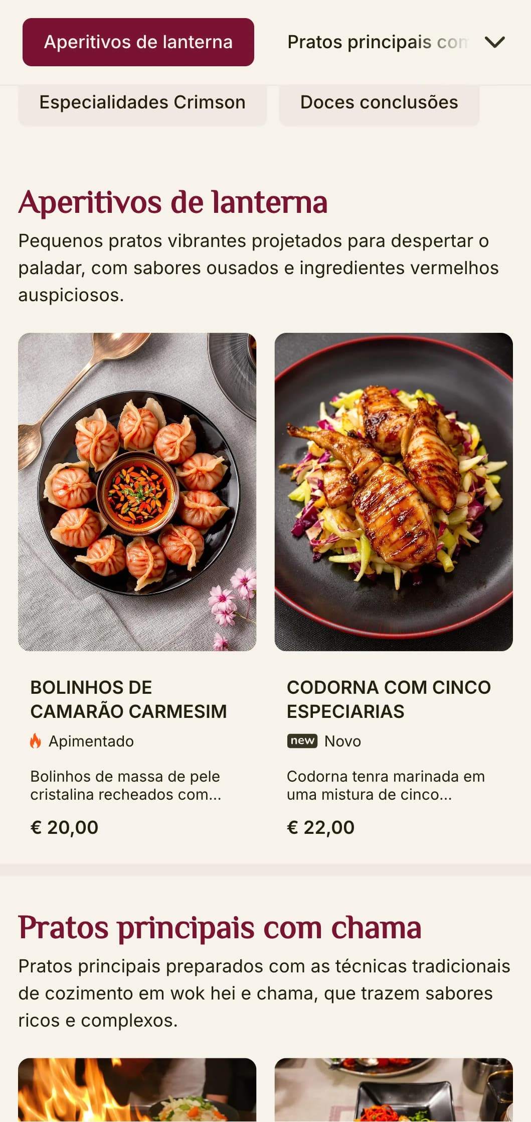 Design arrojado e dramático do cardápio chinês com elementos vermelhos marcantes inspirados nas lanternas tradicionais, ideal para experiências gastronômicas chinesas autênticas.