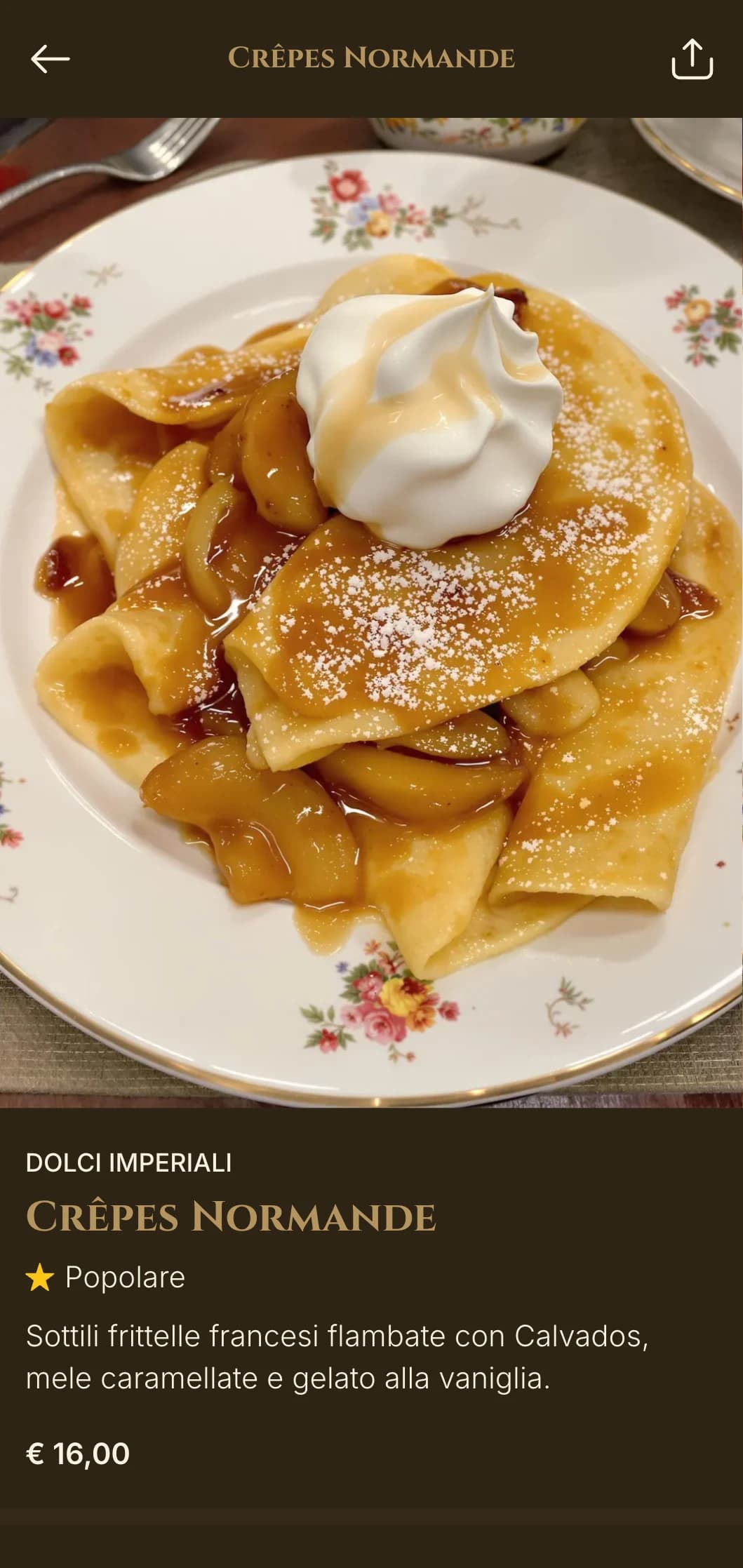 Eleganza regale ispirata alle tradizioni culinarie reali, caratterizzata da colori ricchi ed elementi classici di lusso.