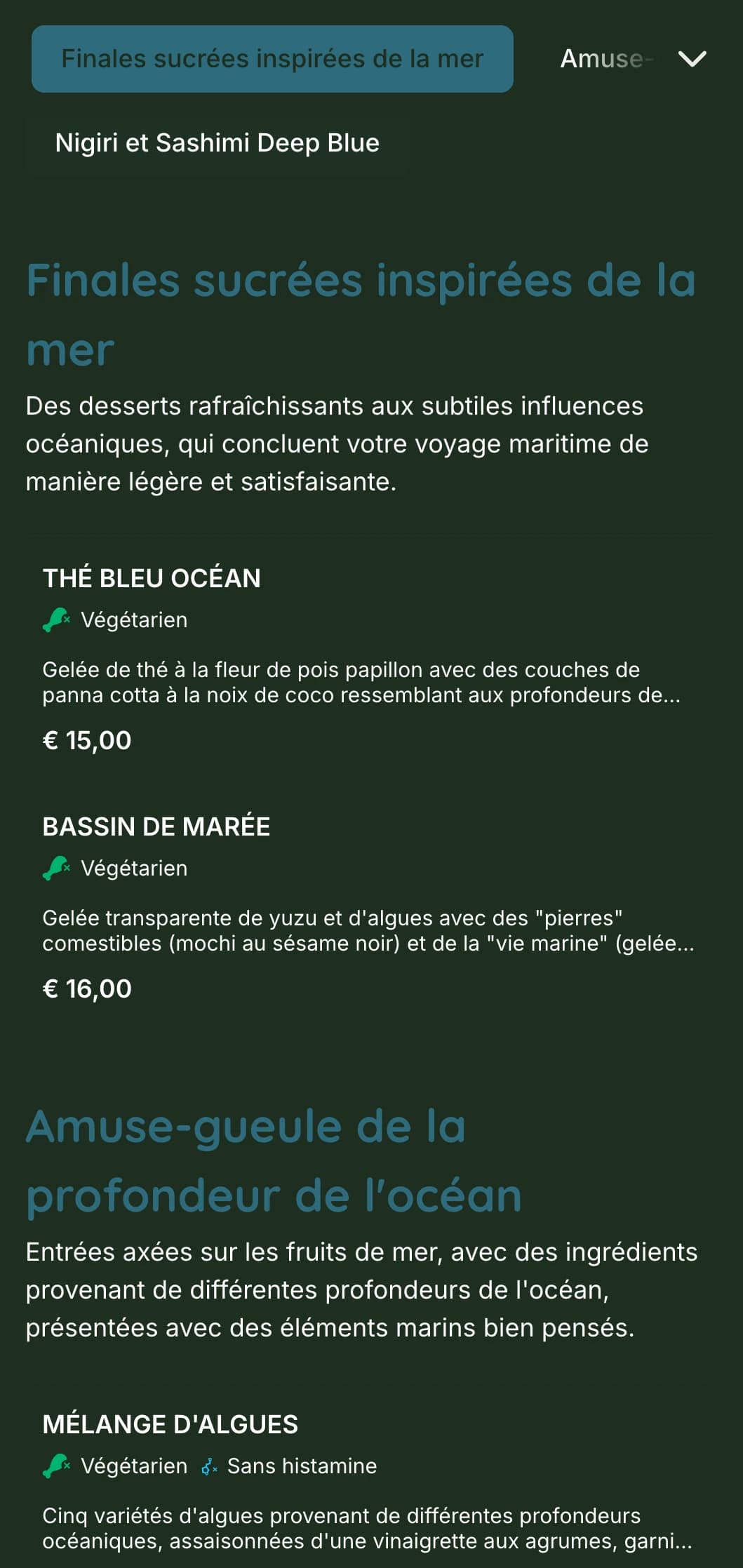 Menu de sushis bleu profond et paisible inspiré des profondeurs de l'océan, avec des éléments marins et des fruits de mer frais en vedette.