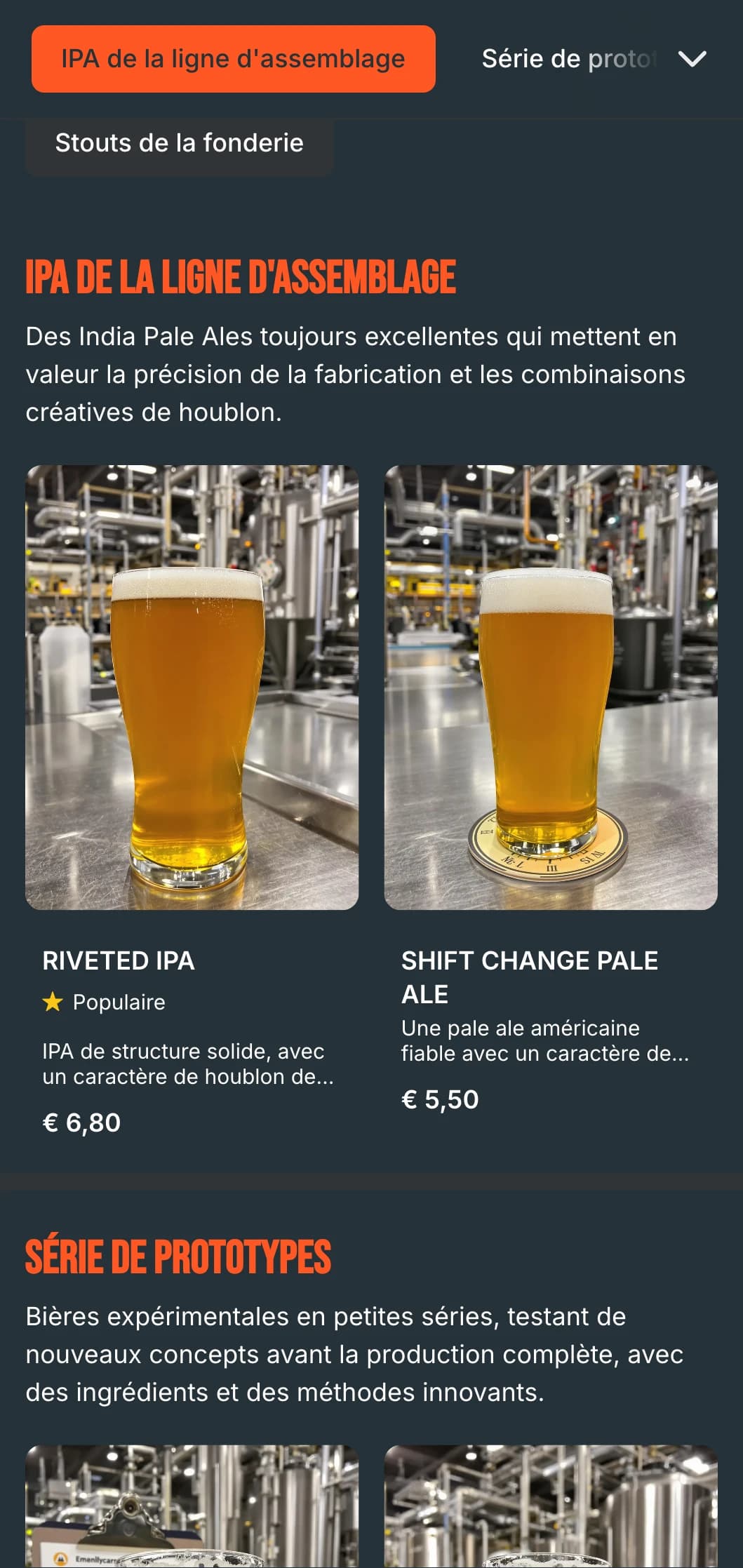 Un design industriel brut avec des textures métalliques et des graphiques utilitaires, idéal pour les brasseries-entrepôts et les salles de dégustation transformées en usines.