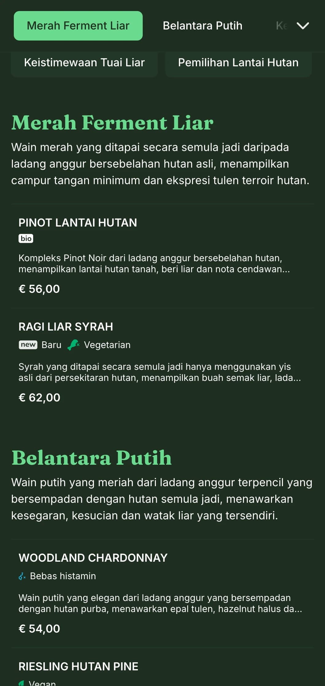 Templat senarai wain gelap berinspirasikan alam semula jadi yang menampilkan aksen hijau terang dengan latar belakang hutan, sesuai untuk restoran hutan dan bar wain desa.