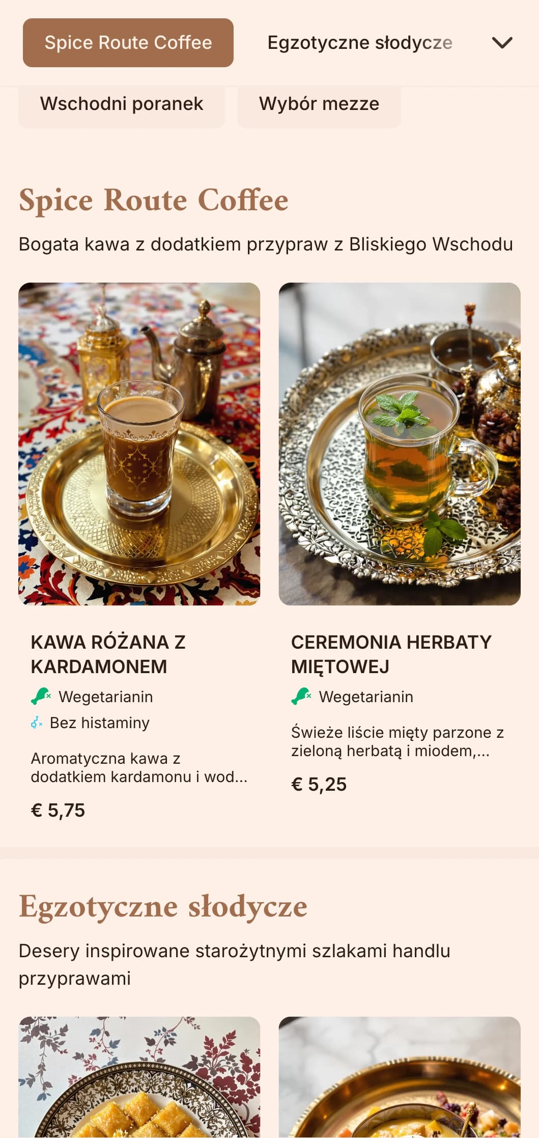Bogate brązowe wzornictwo z elementami bliskowschodnimi dla specjalistycznych kawiarni i kawiarni etnicznych.