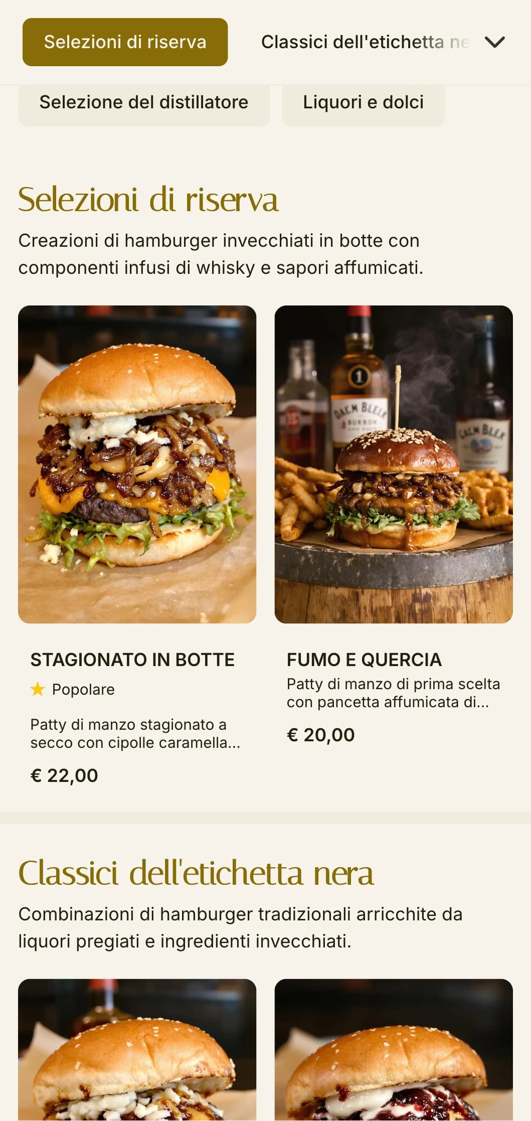Bar per hamburger di alta qualità, ispirato al whisky, con accenti in legno scuro e pelle.