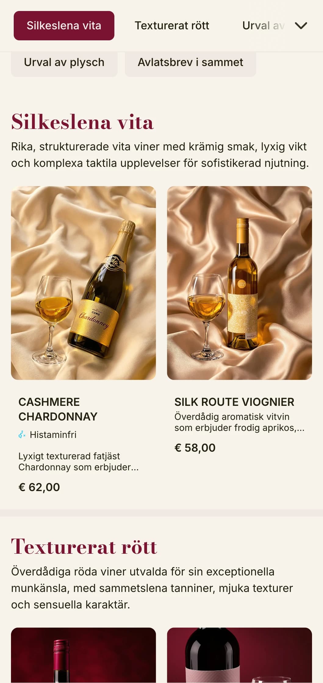 Rikt strukturerad mall för vinlista med djupröd sammet och lyxiga element, perfekt för exklusiva vinkällare och intima matställen.