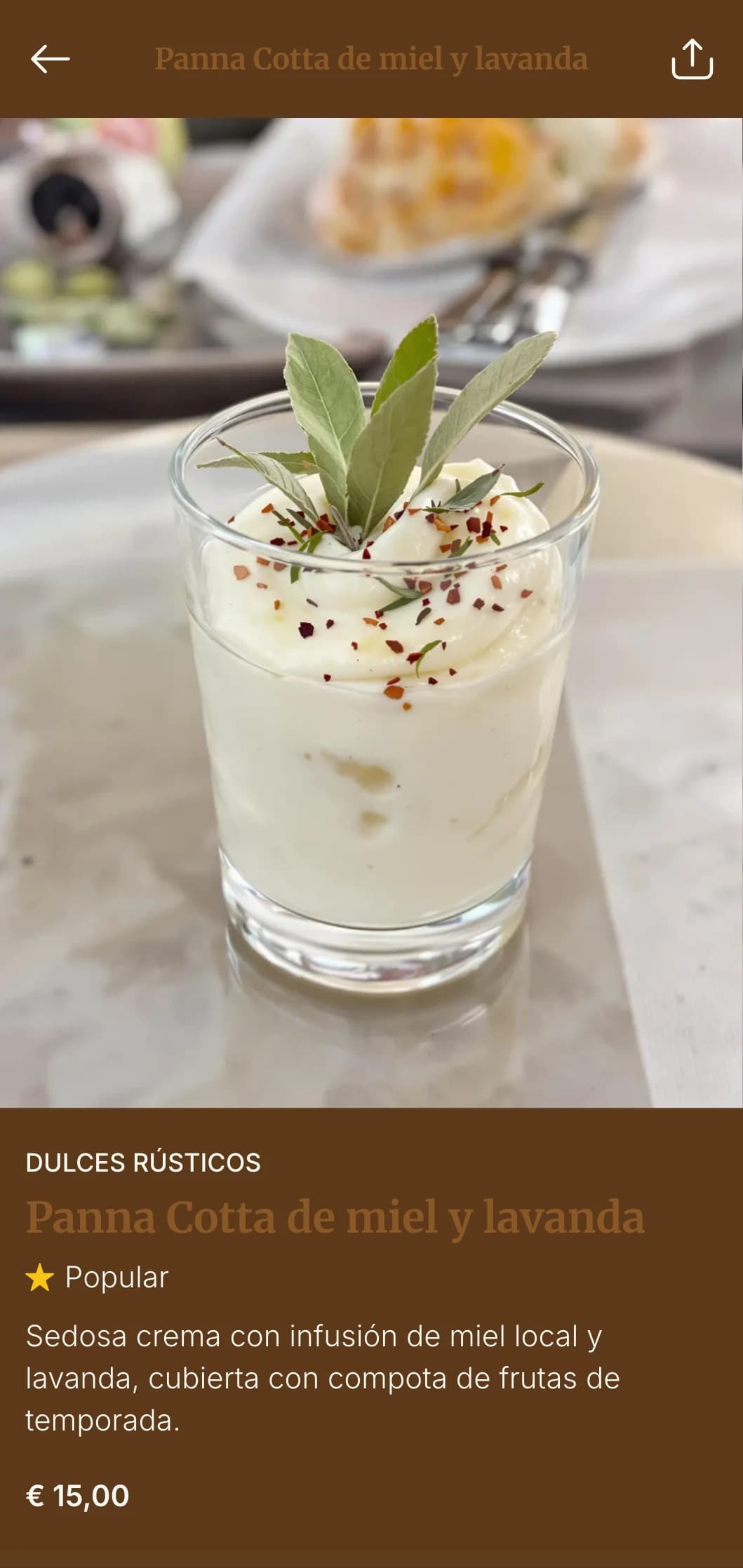 Un cálido menú para la cena en tonos cobre y salvia con texturas naturales, perfecto para establecimientos "de la granja a la mesa".