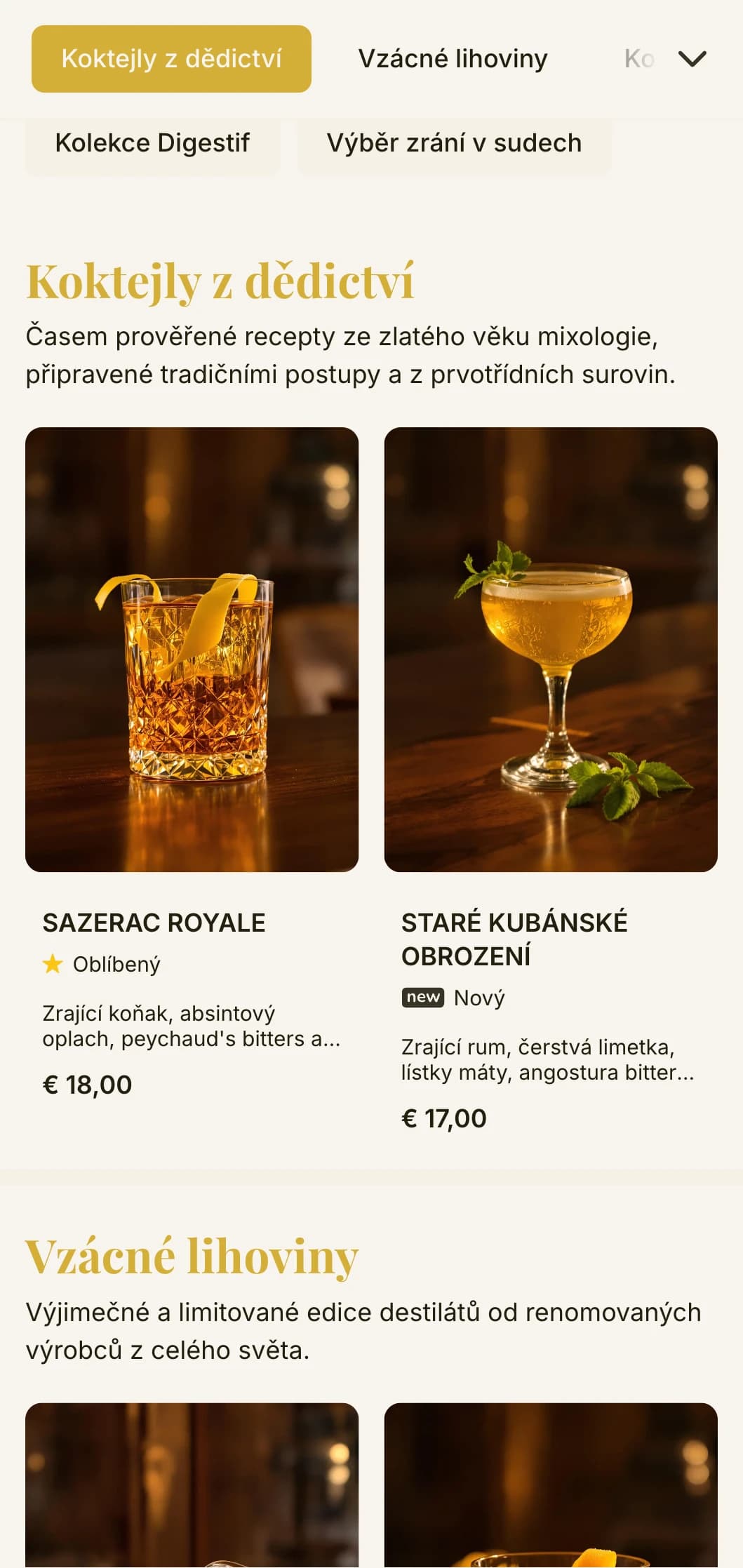 Klasický design barového menu evokující zlatý věk koktejlů s vintage typografií a elegantními zlatými akcenty na krémovém pozadí.
