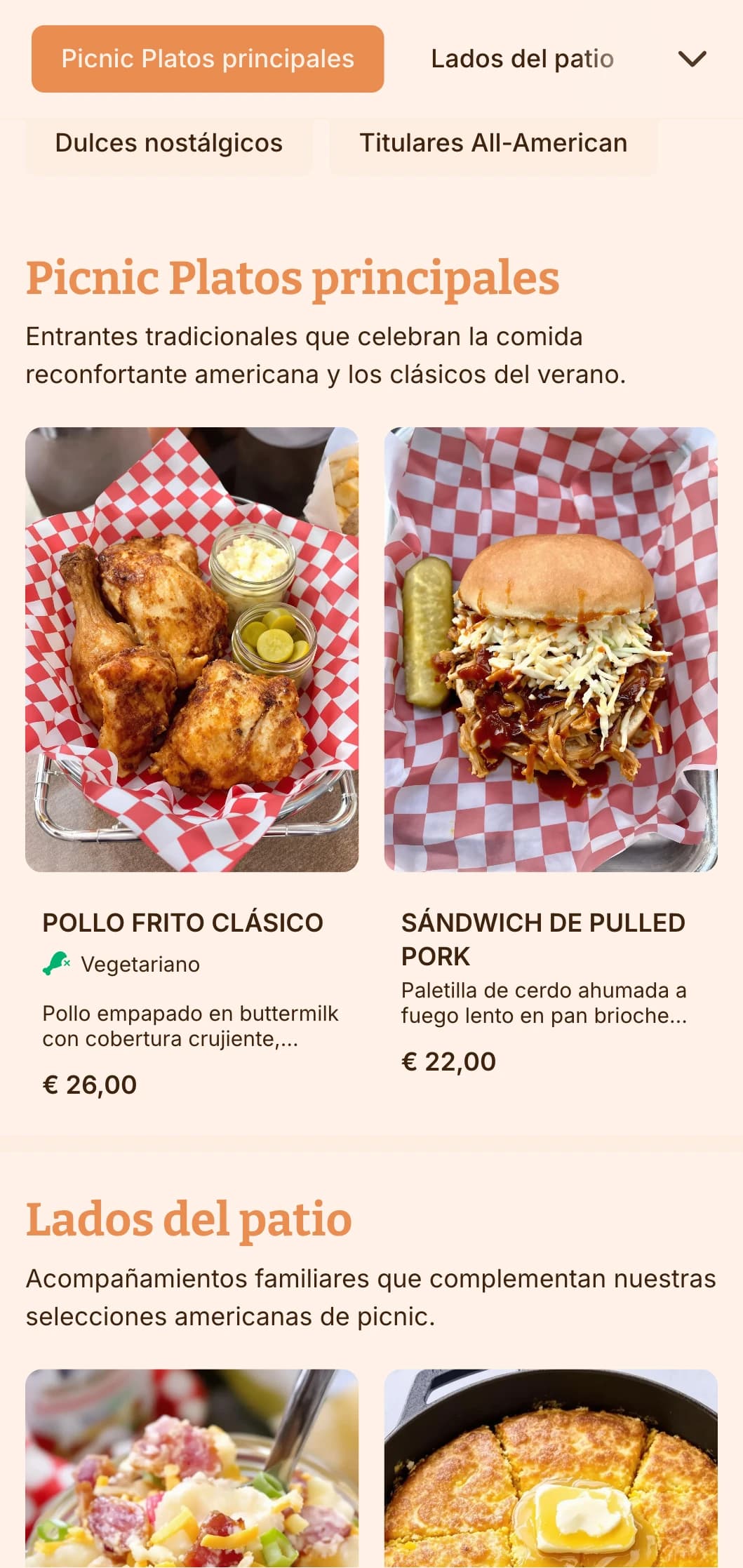 Catering informal de inspiración americana clásica con platos favoritos, servicio al aire libre y presentación relajada para reuniones familiares y eventos veraniegos.