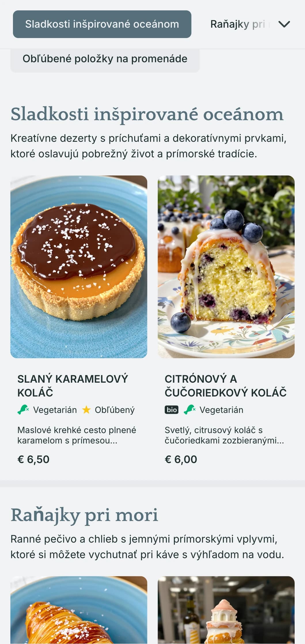 Svieži dizajn jedálneho lístka pre pekárne inšpirovaný prímorskou modrou farbou a vzdušnou typografiou, ktorý je ideálny pre prímorské pekárne a kaviarne na pláži.