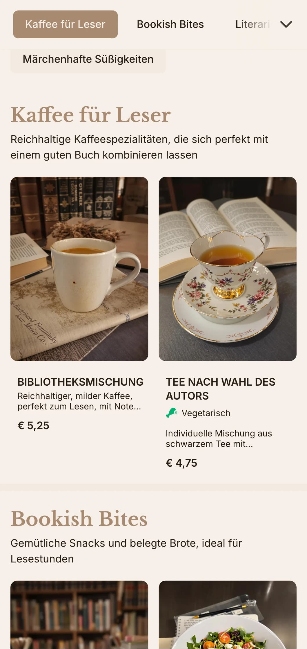 Warmes braunes Design mit literarischen Elementen für Buchhandelscafés und Leseräume.