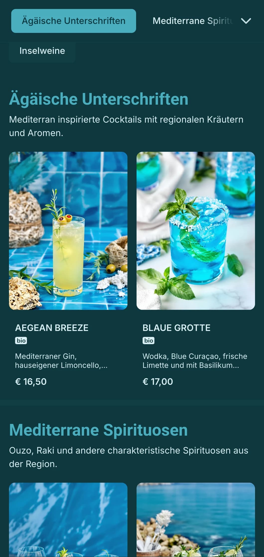 Erfrischendes blaues Design mit mediterranen Mustern für Strandbars.